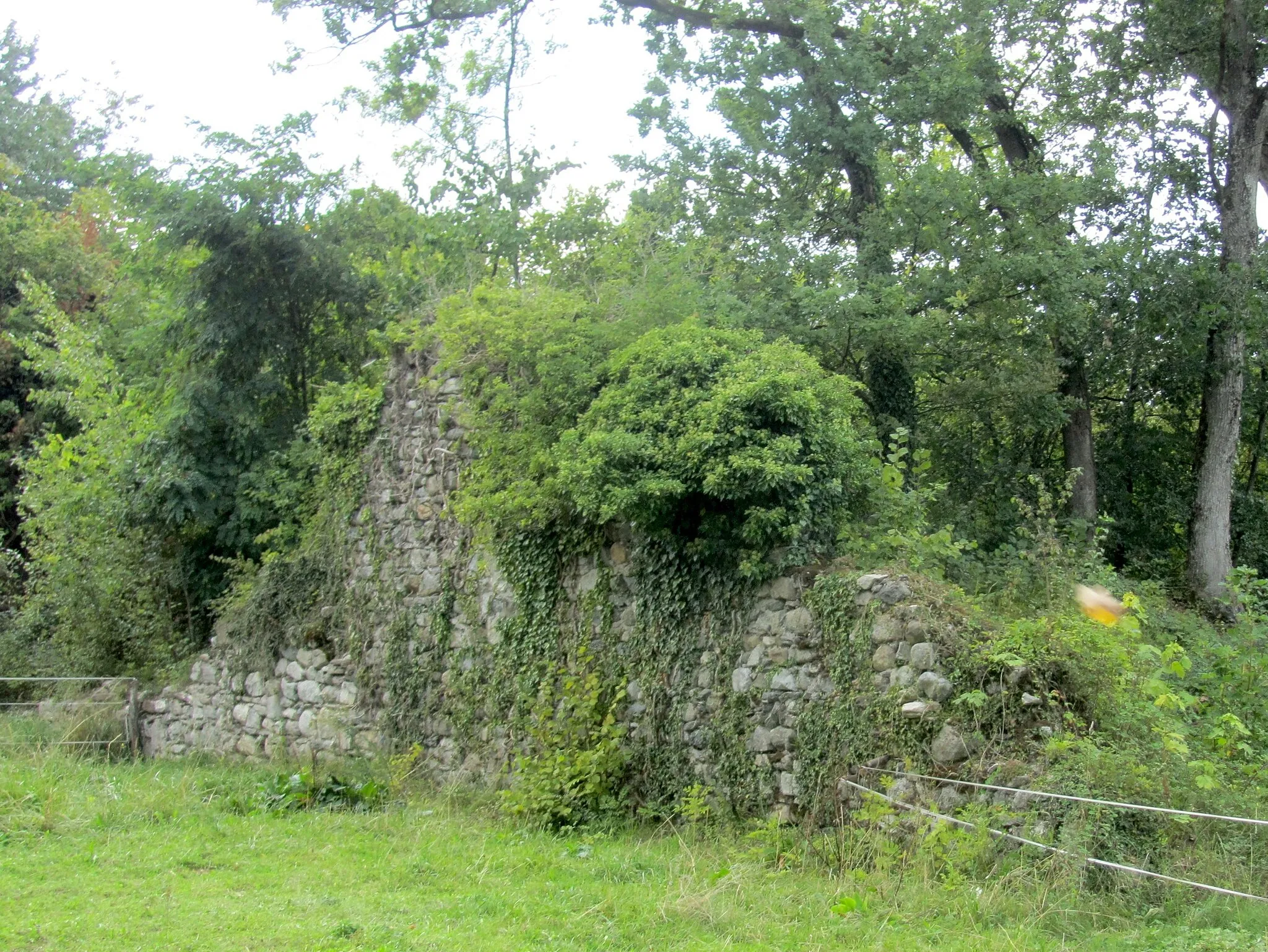 Photo showing: les vestiges de la maison forte de Cursinges (Haute-Savoie)