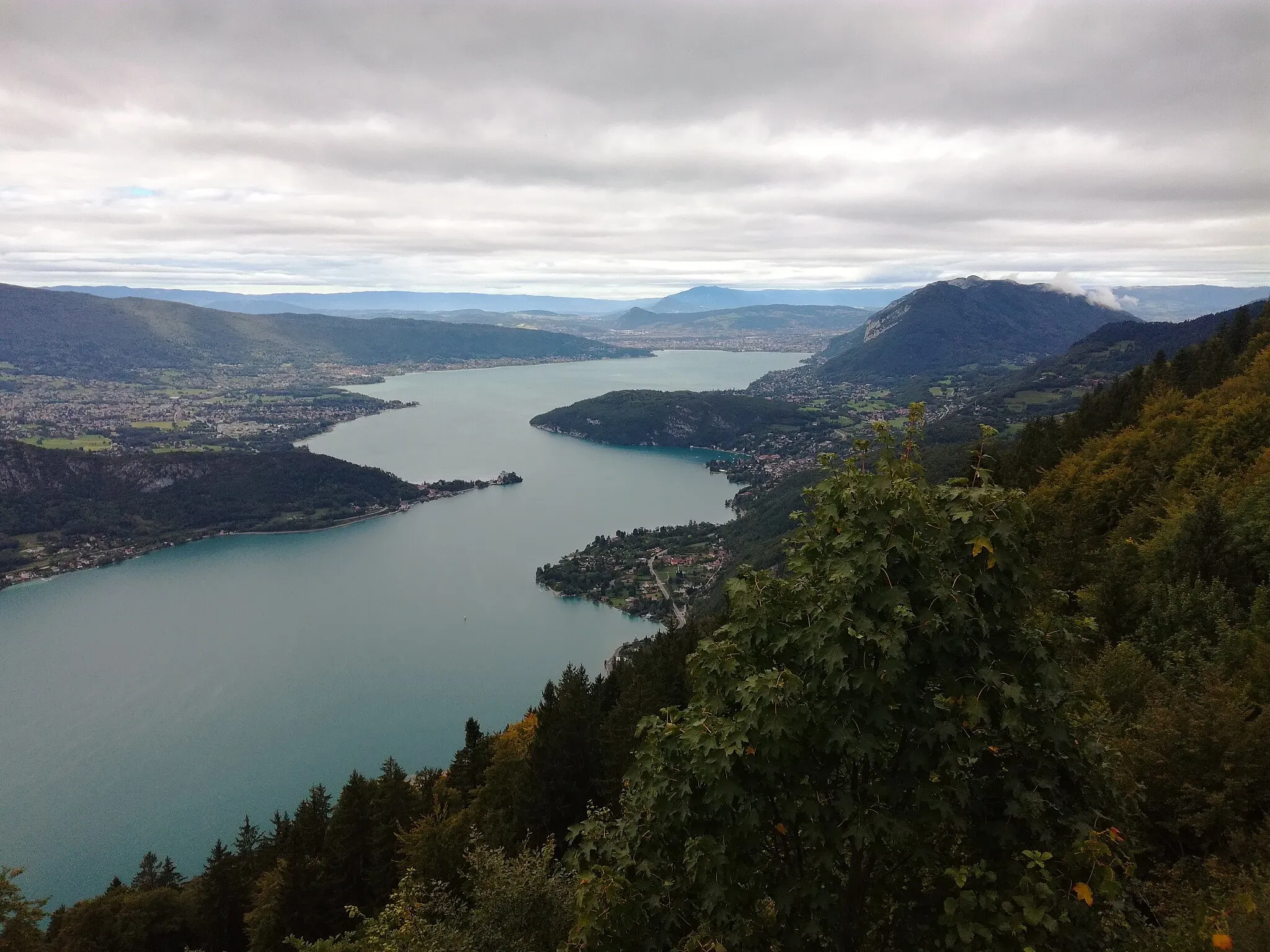 Photo showing: View of Lac d'Annecy from Col de la Forclaz