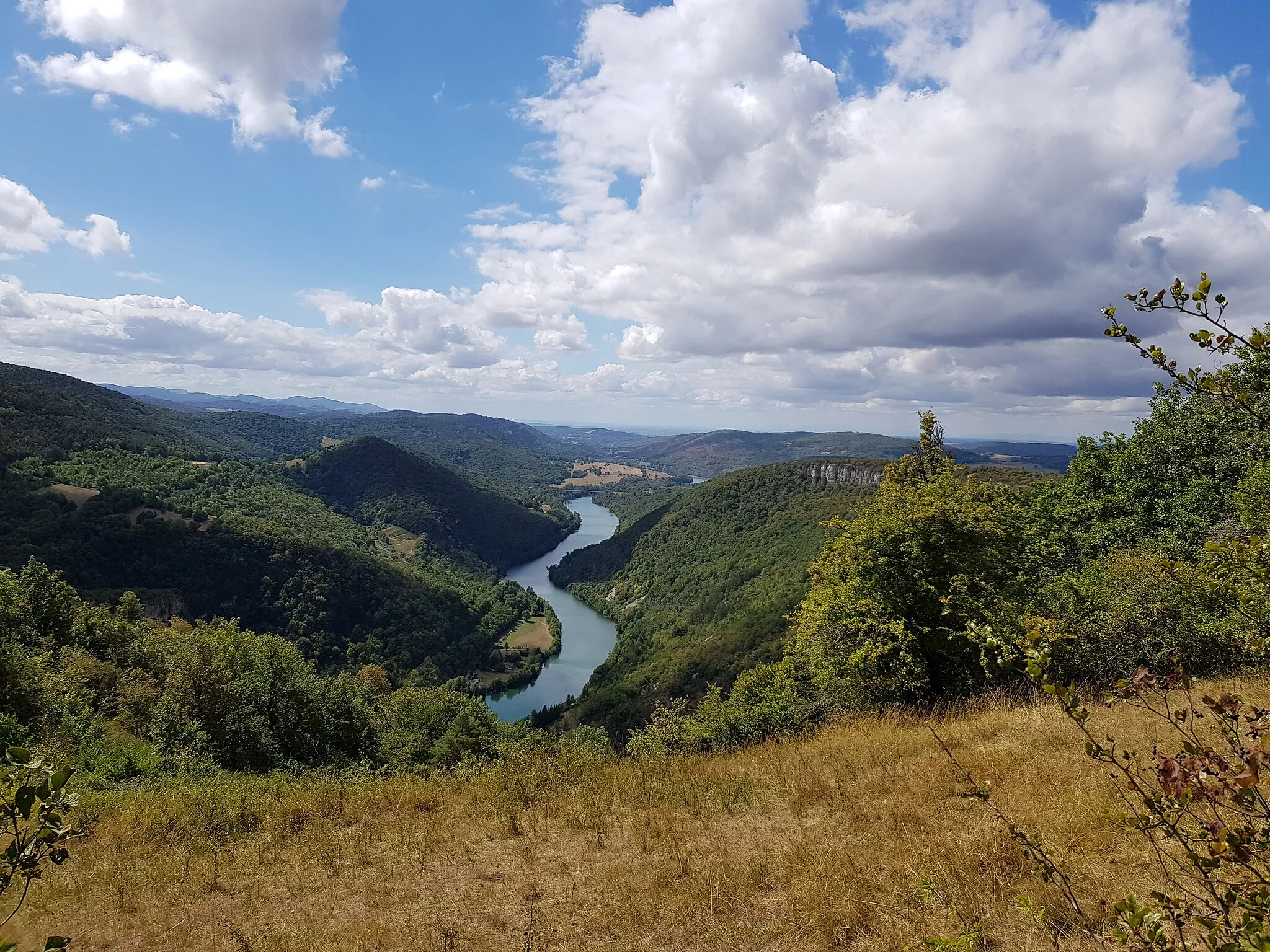 Photo showing: Vue direction sud de la rivière d'Ain depuis le Mont Balvay (Leyssard)