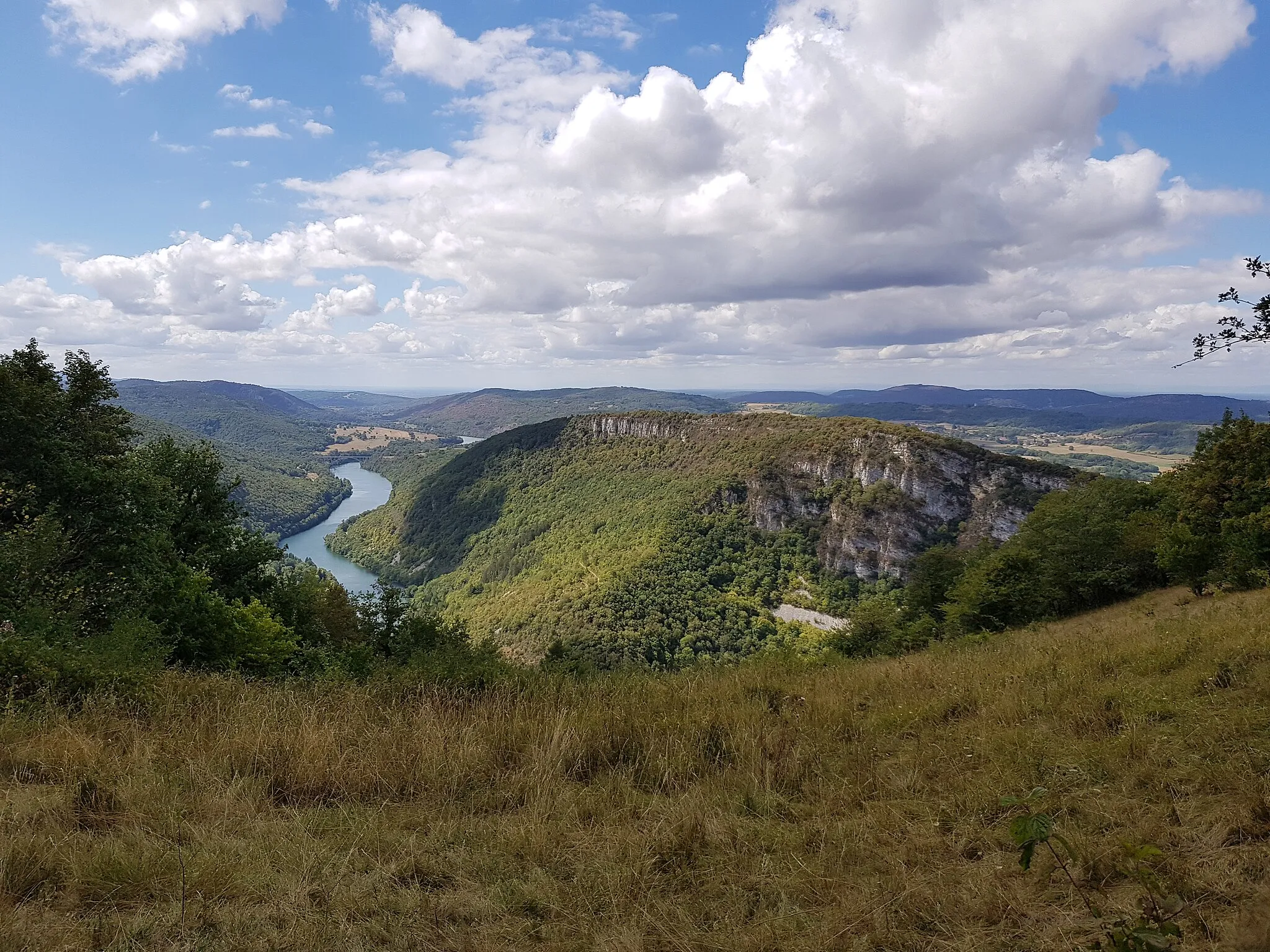Photo showing: Vue direction sud de la rivière d'Ain depuis le Mont Balvay (Leyssard)