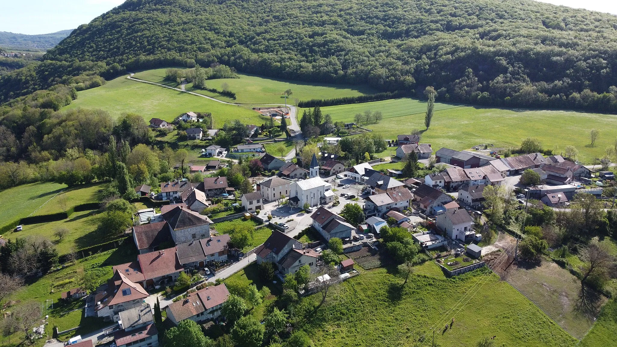 Photo showing: Photo du Chef Lieu de Musièges vue du ciel