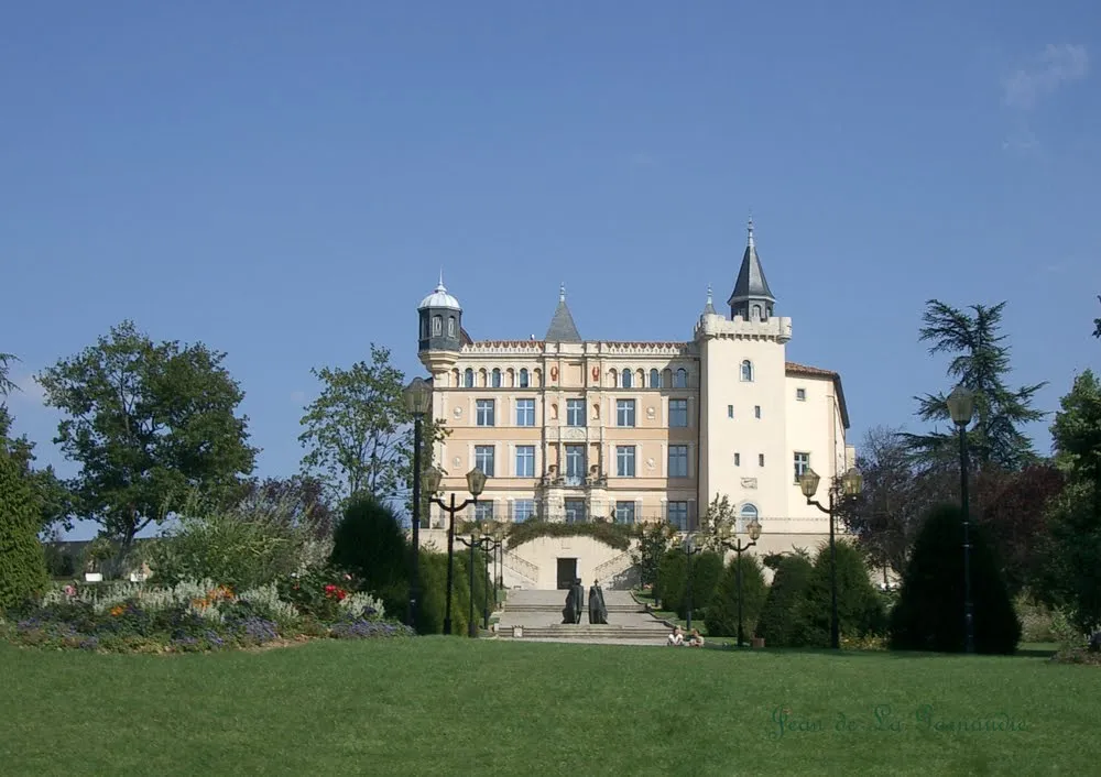 Photo showing: Le Château de Saint-Priest