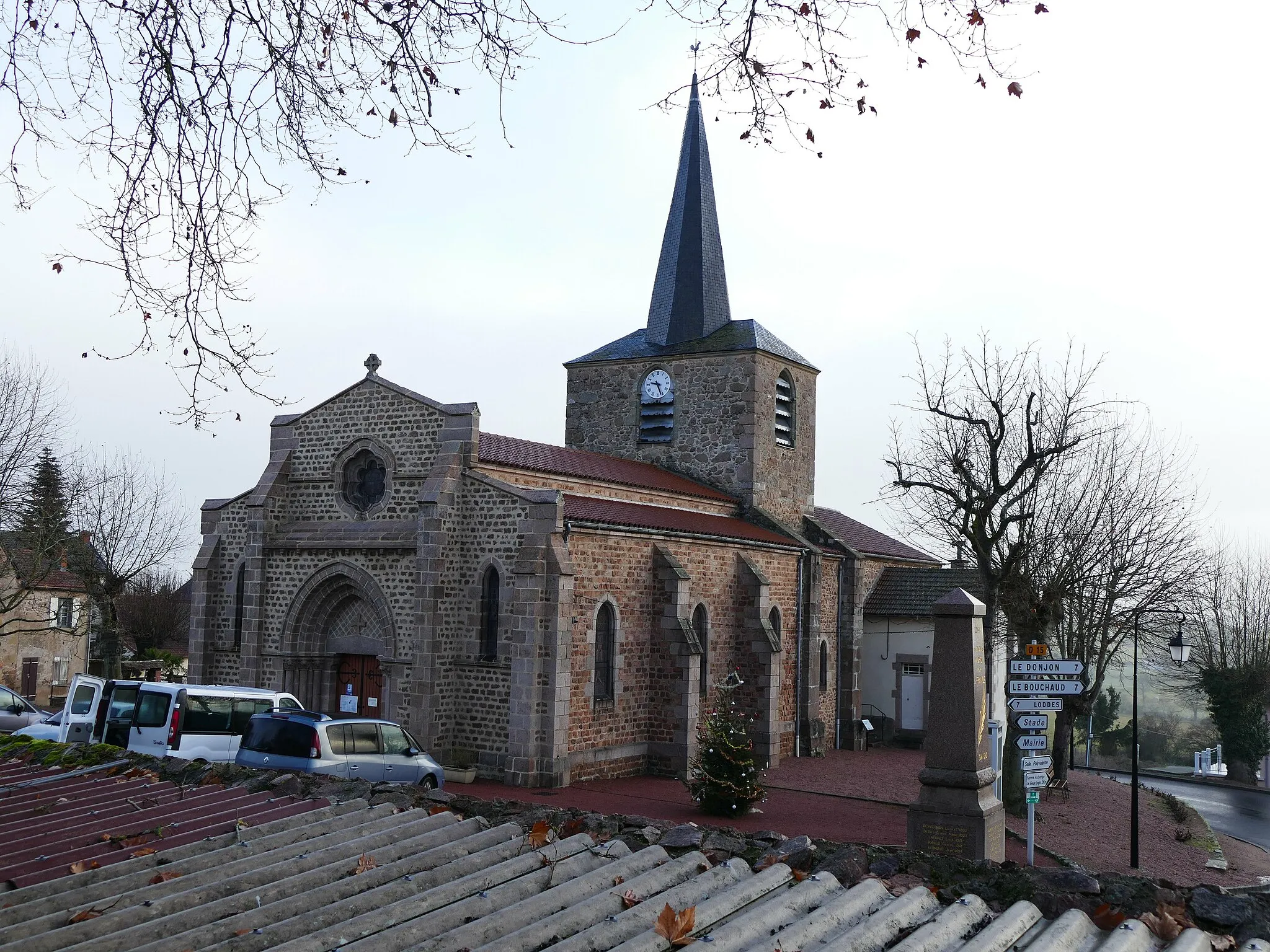 Photo showing: Saint-Martin's church in Lenax (Allier, Auvergne, France).