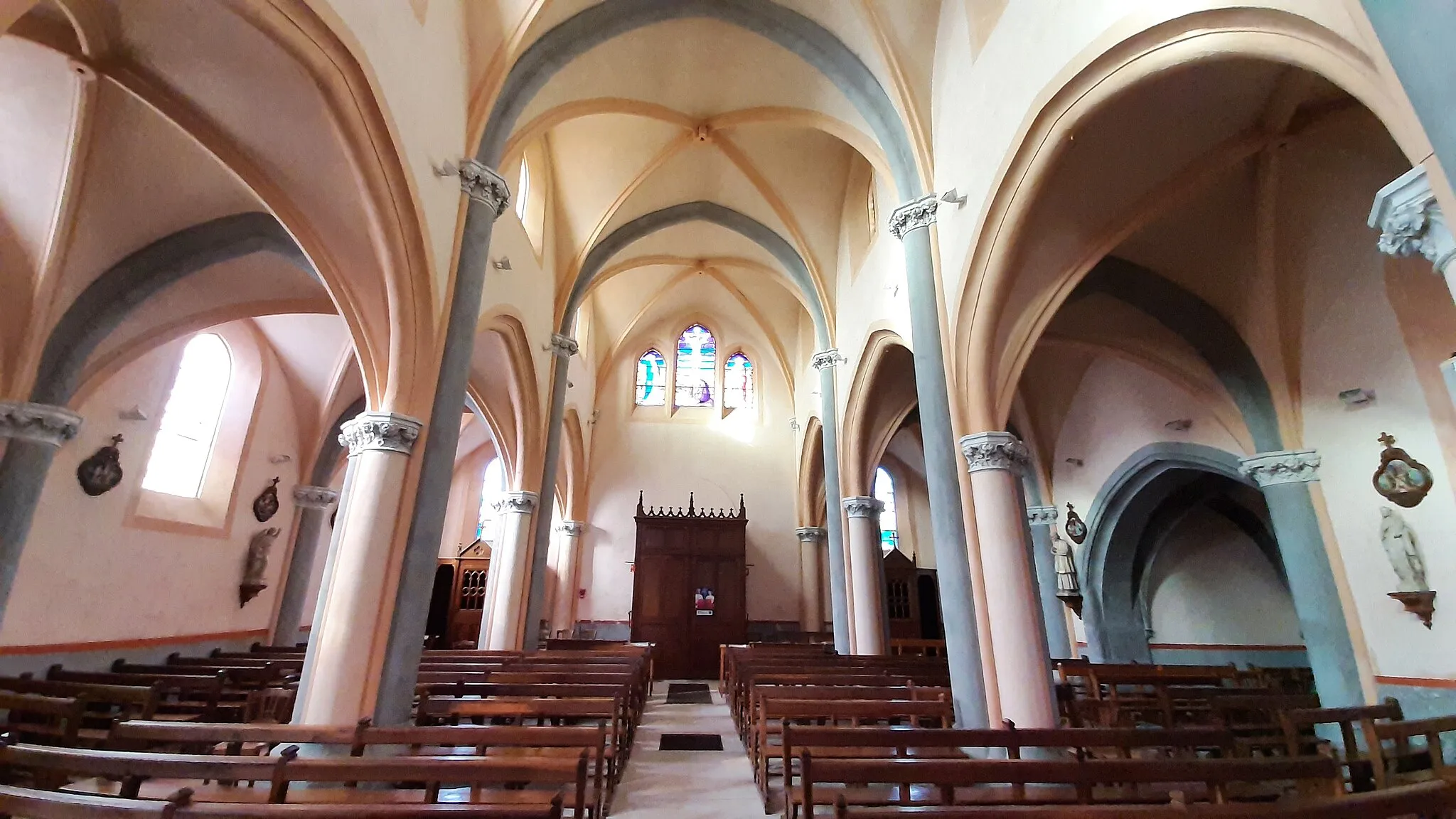 Photo showing: Eglise d'Aveizieux (Loire), intérieur 1