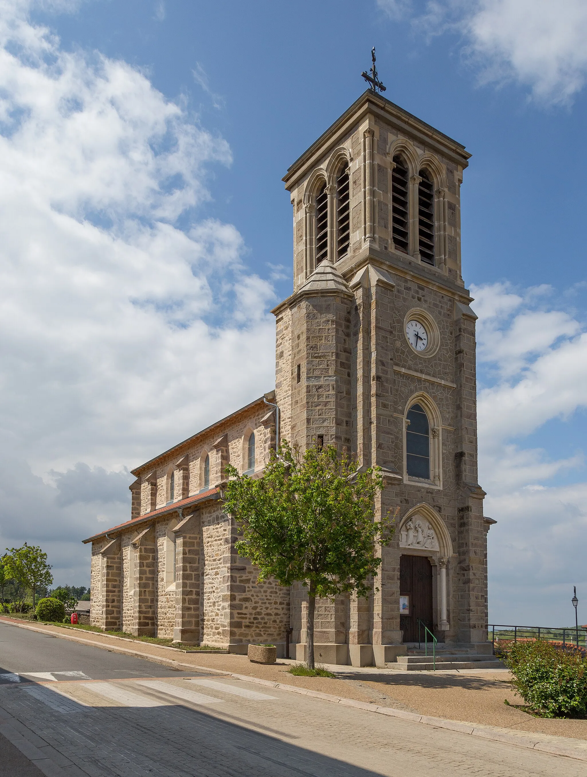 Photo showing: Sainte-Jucondine Church, Boisset-Saint-Priest, Loire. Bell Tower.