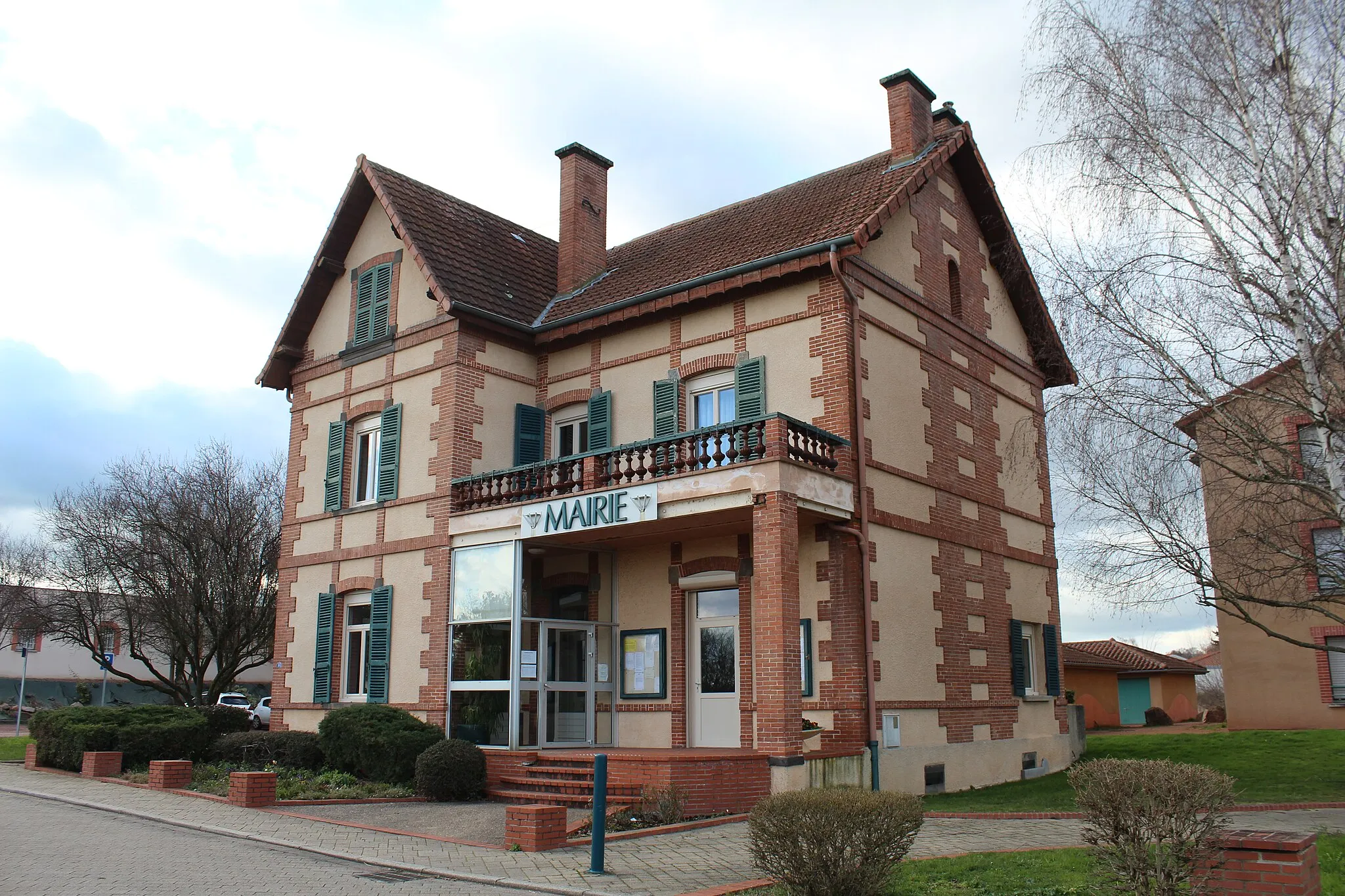 Photo showing: Mairie de Briennon.