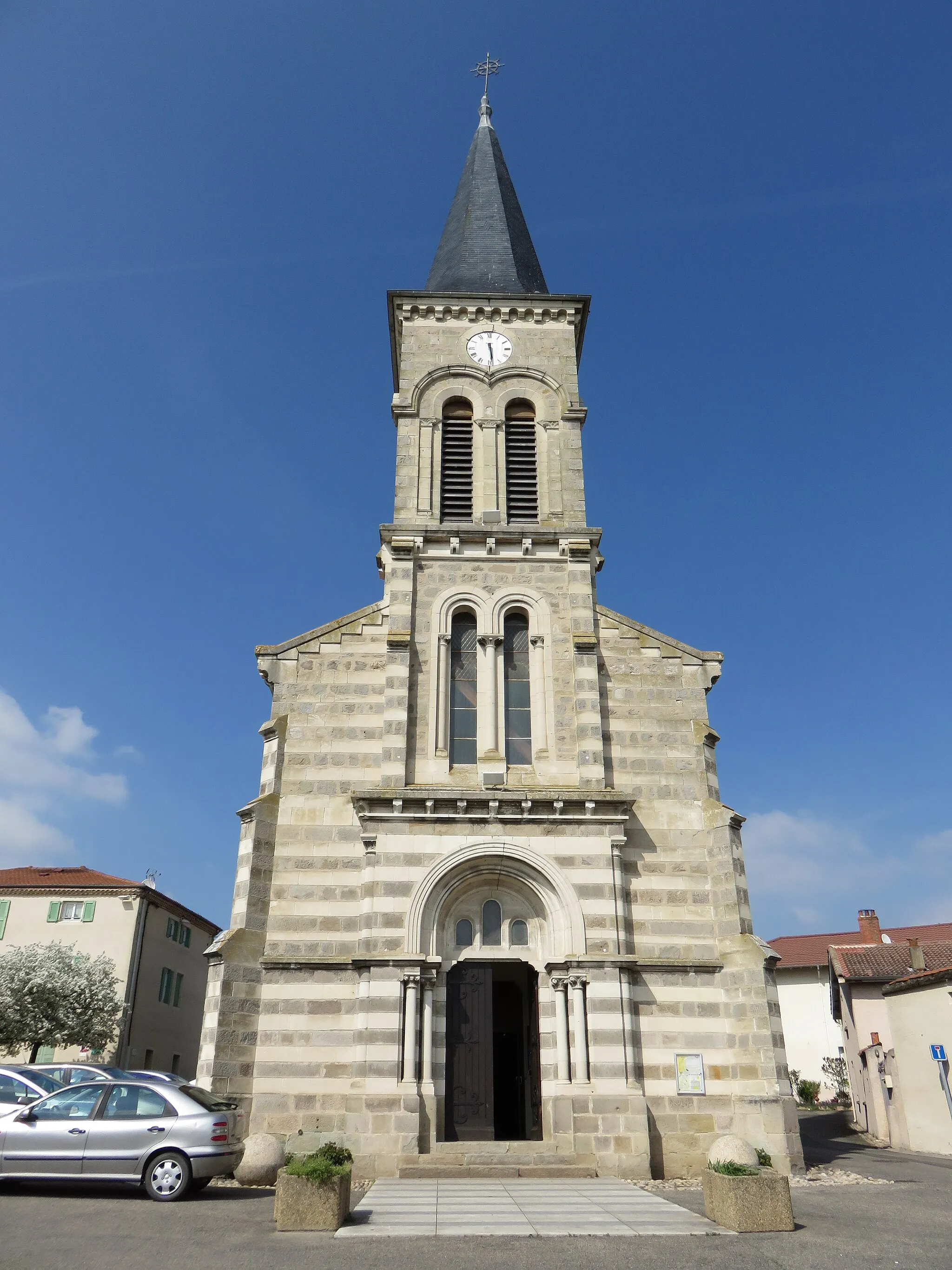Photo showing: Clocher de l'église Saint-Ennemond à Chalain-le-Comtal (Loire, France).