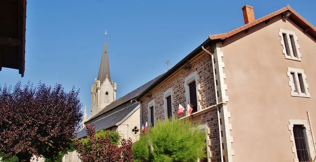 Photo showing: La Mairie et l'église St Paul