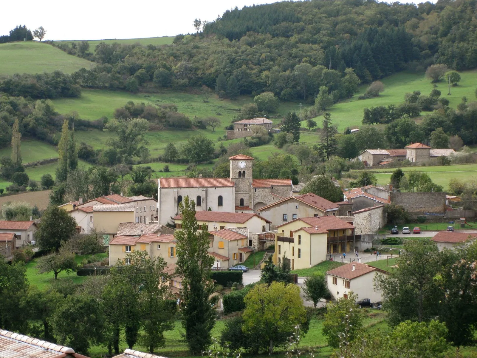 Photo showing: Village de Chuyer