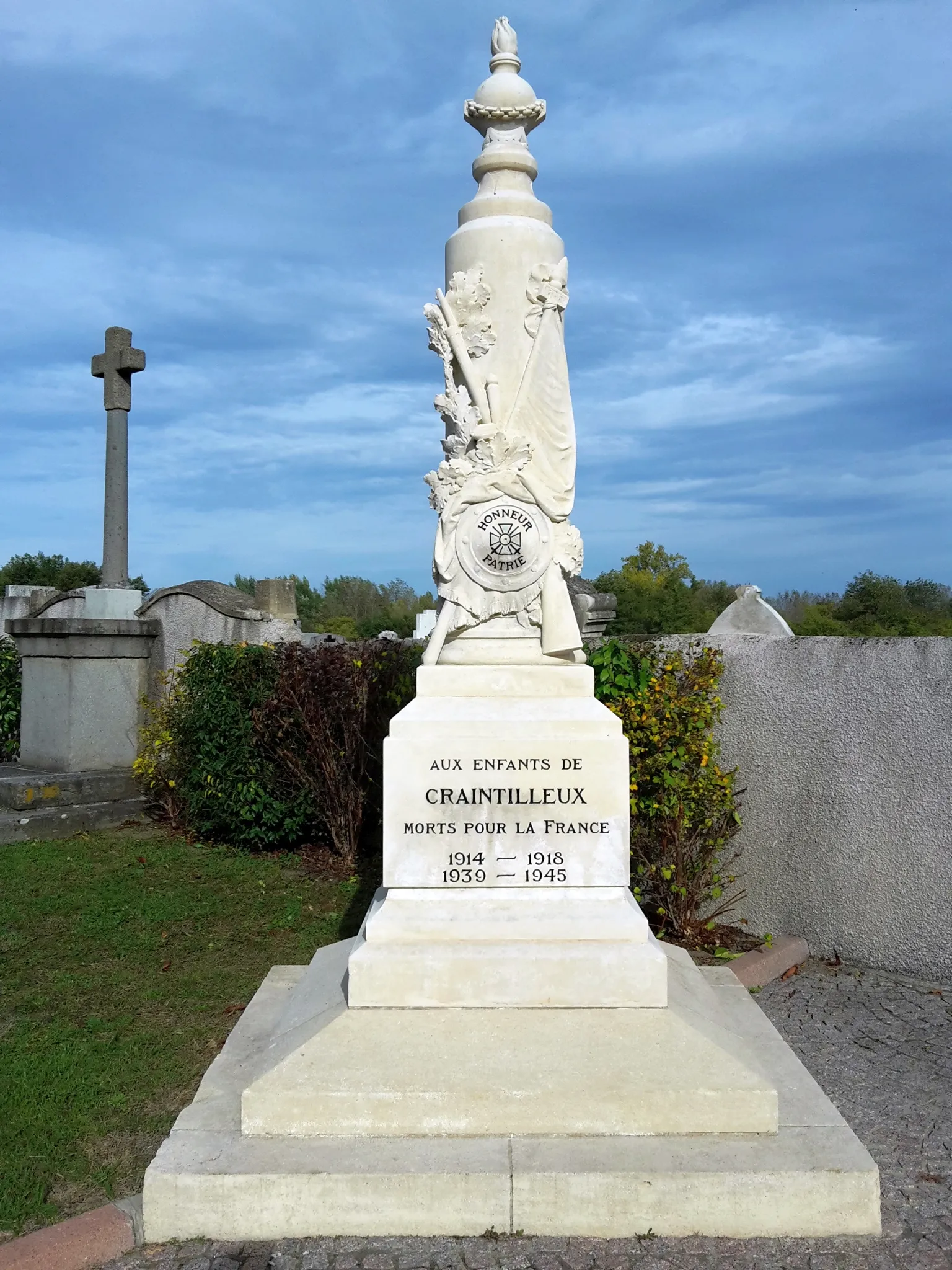 Photo showing: Monument aux morts de Craintilleux