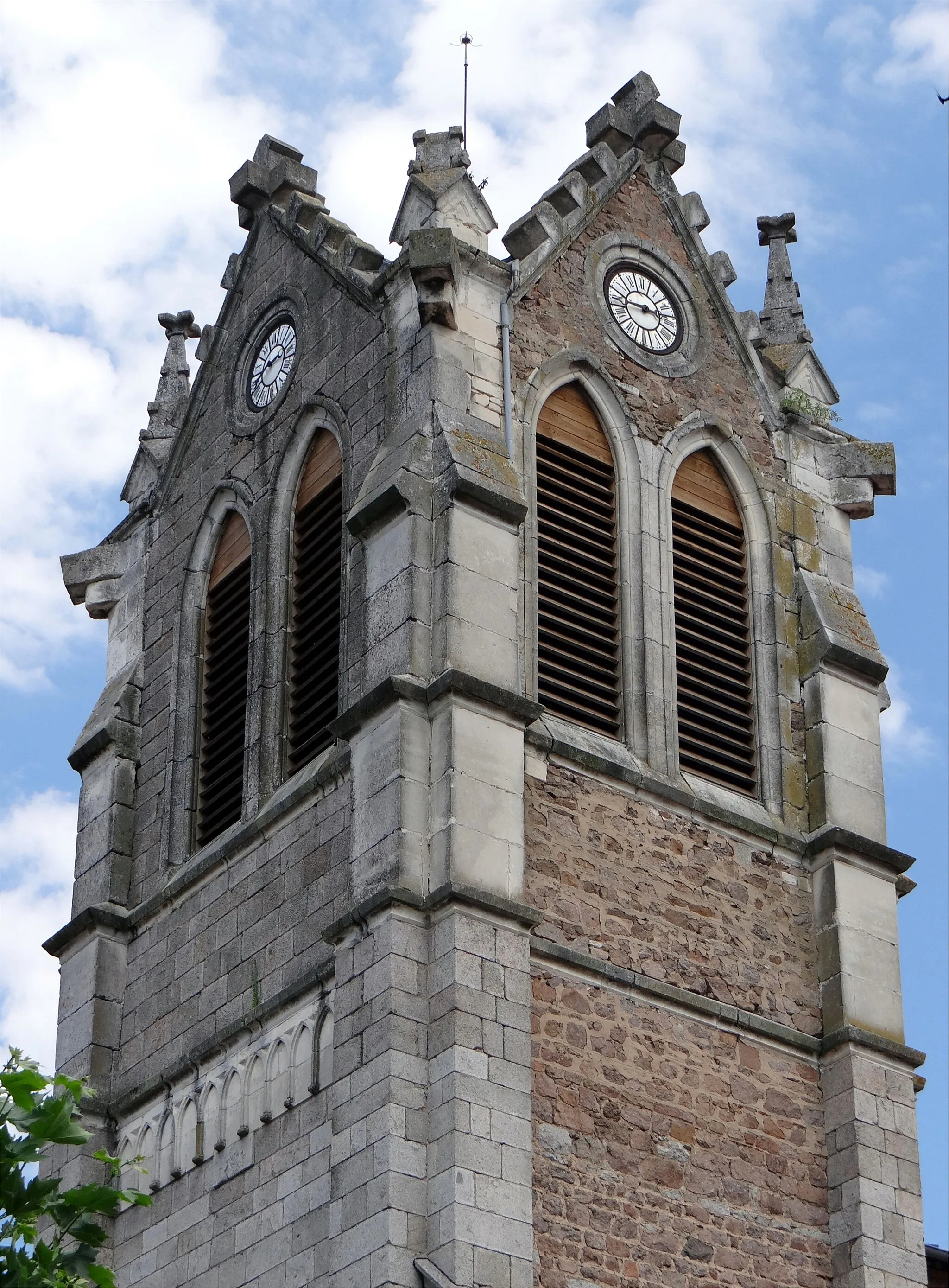 Photo showing: Clocher de l'église Saint Denis, Essertines-en-Donzy, Loire, France.