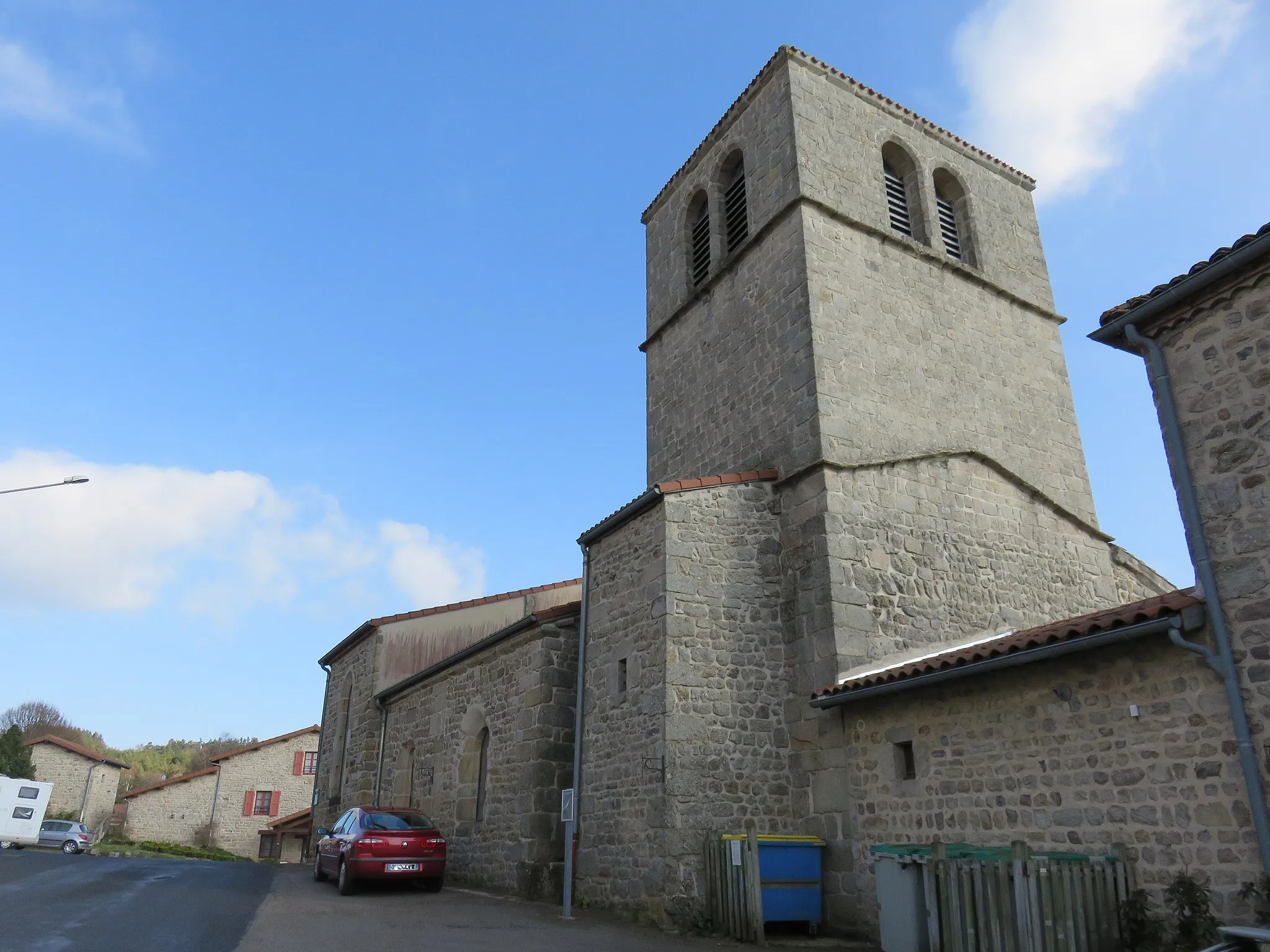 Photo showing: Église Ste Marie de La Chapelle-en-Lafaye, dans le département de la Loire.