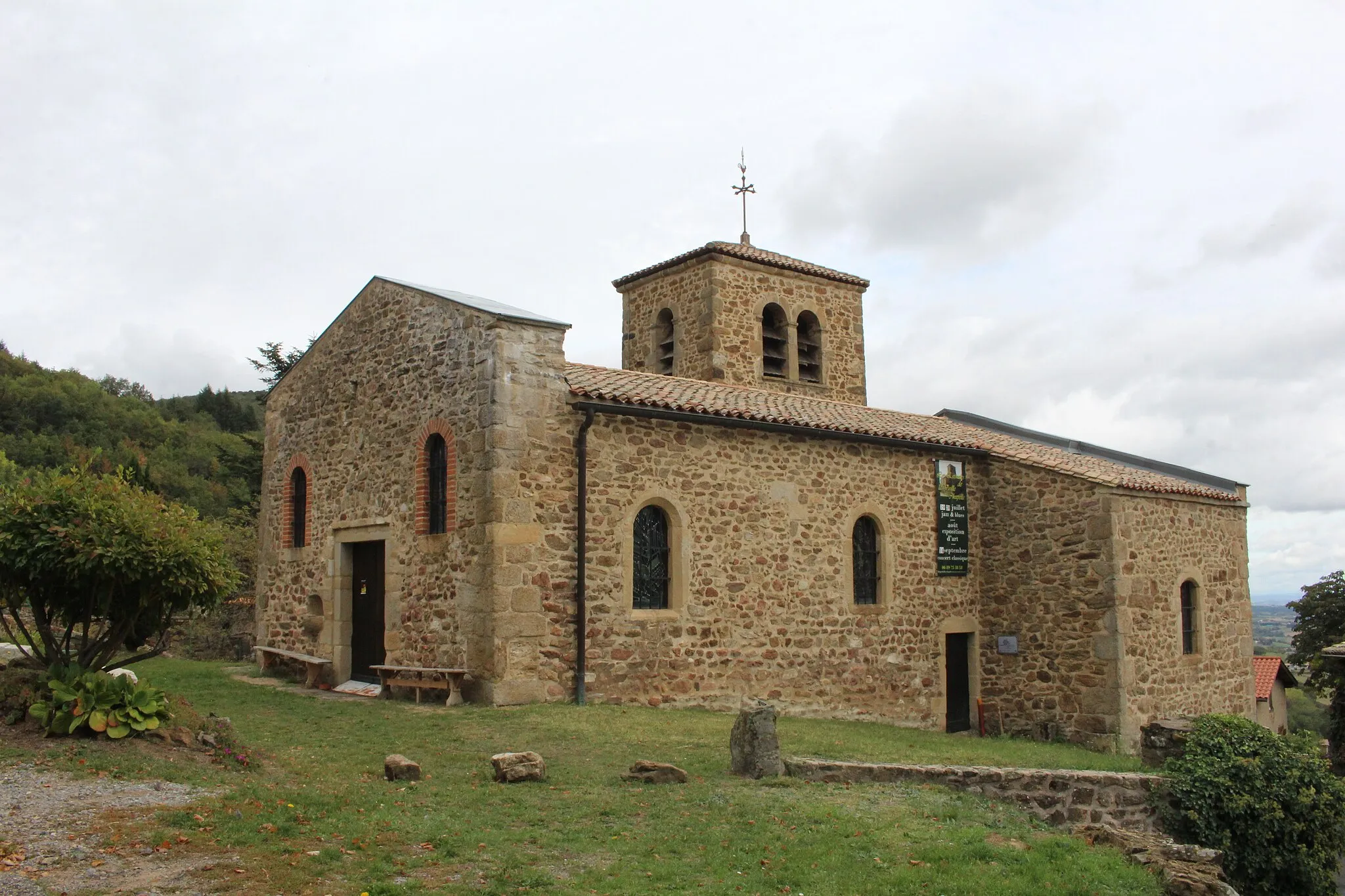 Photo showing: Chapelle Sainte-Marguerite de La Chapelle-Villars.