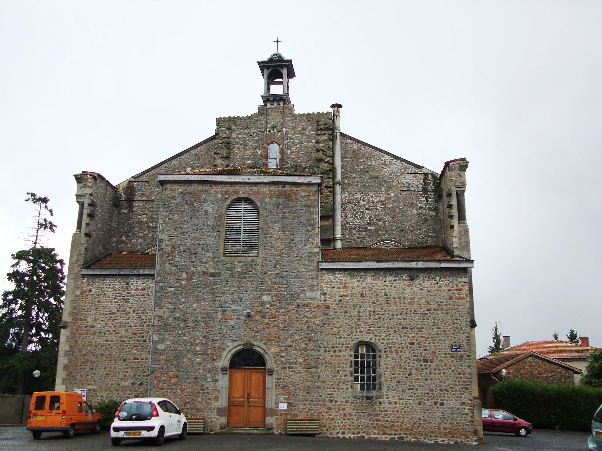 Photo showing: Neulise (Loire, Fr) église, façade