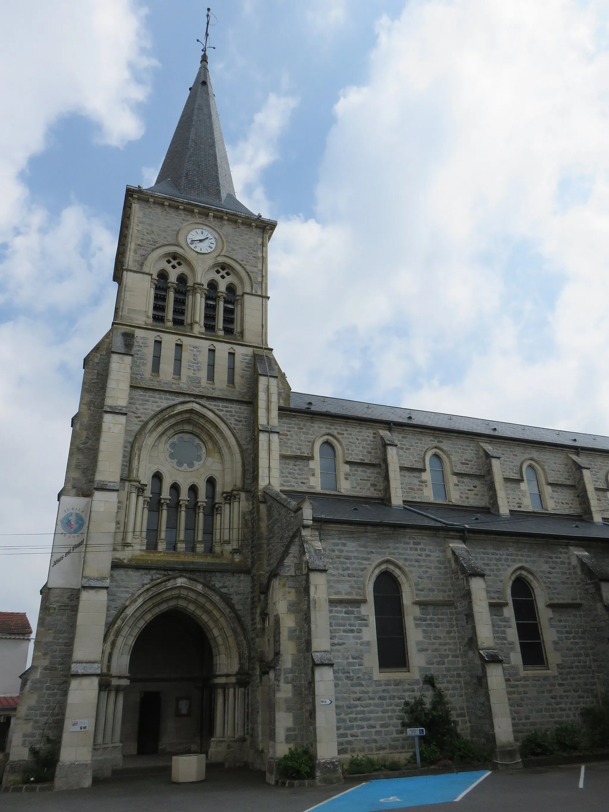 Photo showing: L'église Saint-Martin de Nervieux à Nervieux (Loire, France).