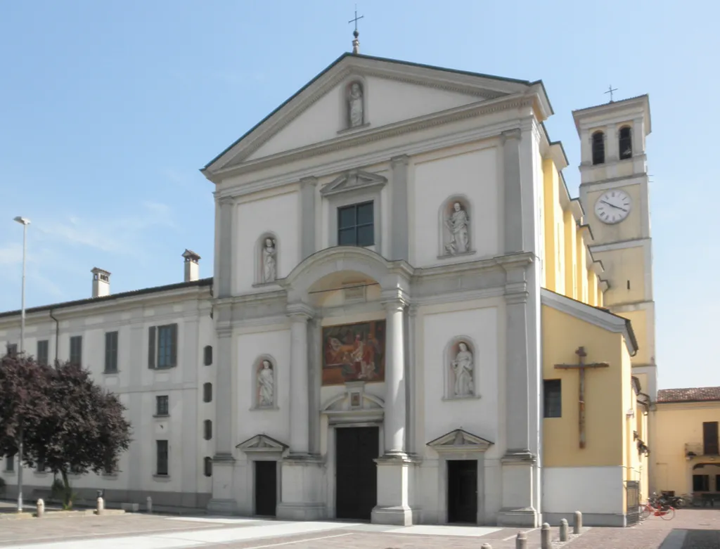 Photo showing: La chiesa parrocchiale di Brembio, dedicata alla Natività della Beata Vergine Maria