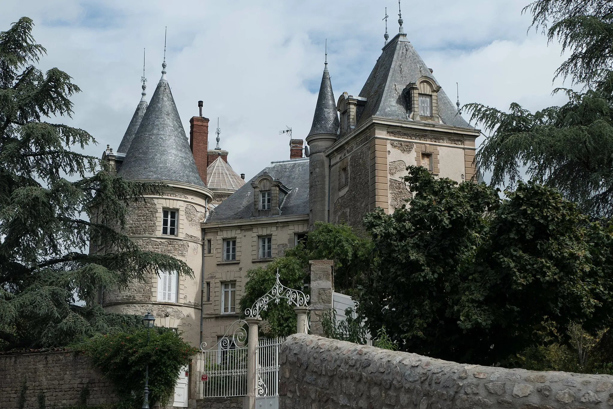 Photo showing: Château de Saint-Bonnet-les-Oules