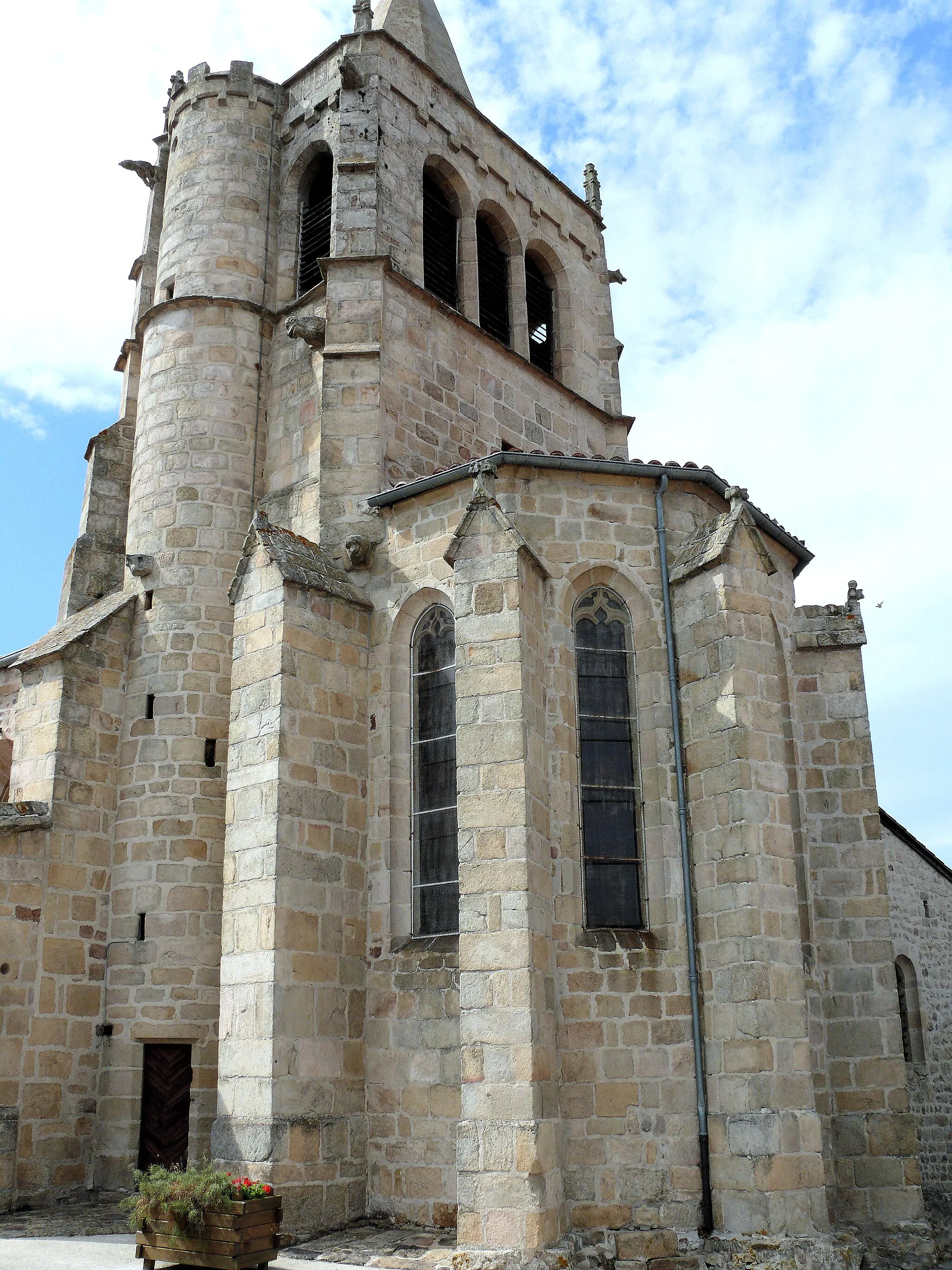 Photo showing: Saint-Nizier-de-Fornas - Eglise Saint-Nizier - Chevet