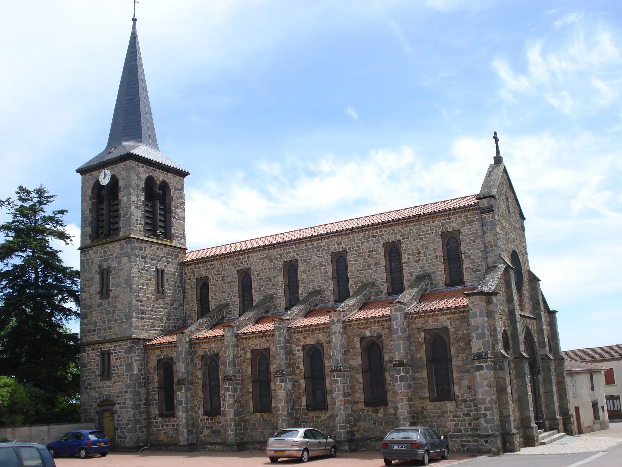 Photo showing: Church of Saint-Paul-de-Vézelin (Loire, Fr),