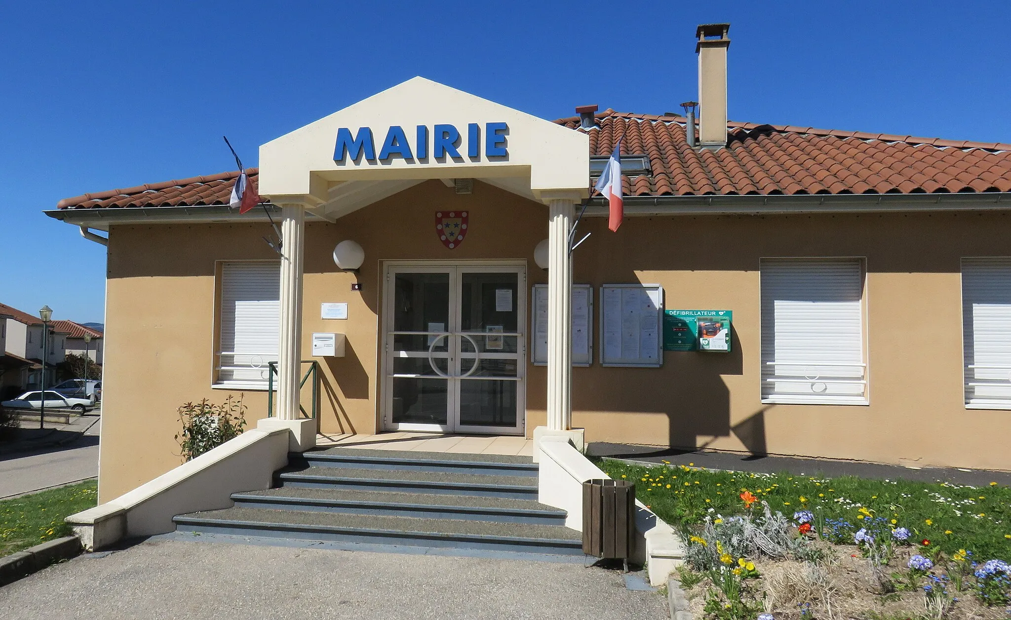 Photo showing: Mairie de Saint-Maurice-en-Gourgois (Loire, France).