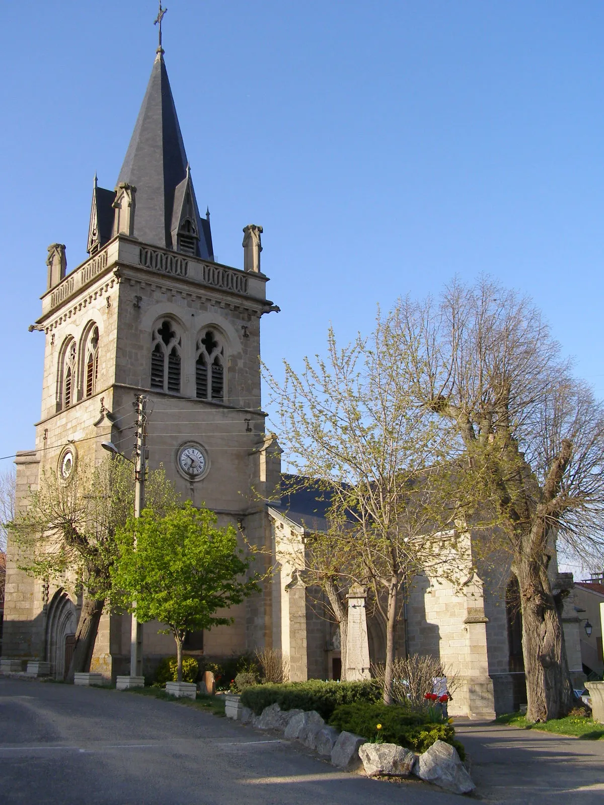 Photo showing: This building is inscrit au titre des monuments historiques de la France. It is indexed in the base Mérimée, a database of architectural heritage maintained by the French Ministry of Culture, under the reference PA00117660 .