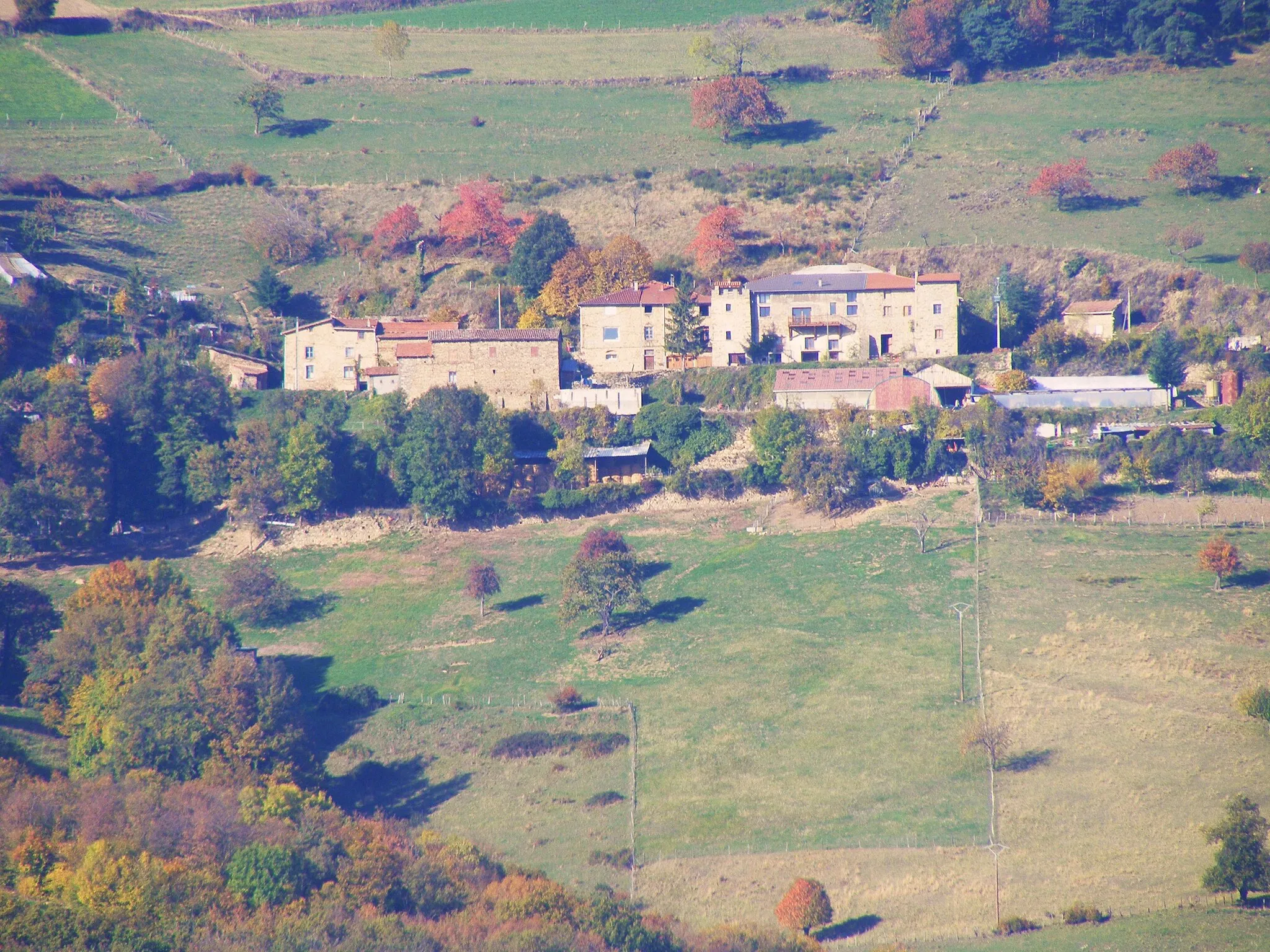 Photo showing: Ancienne maison forte de Senevas dans son état actuel.