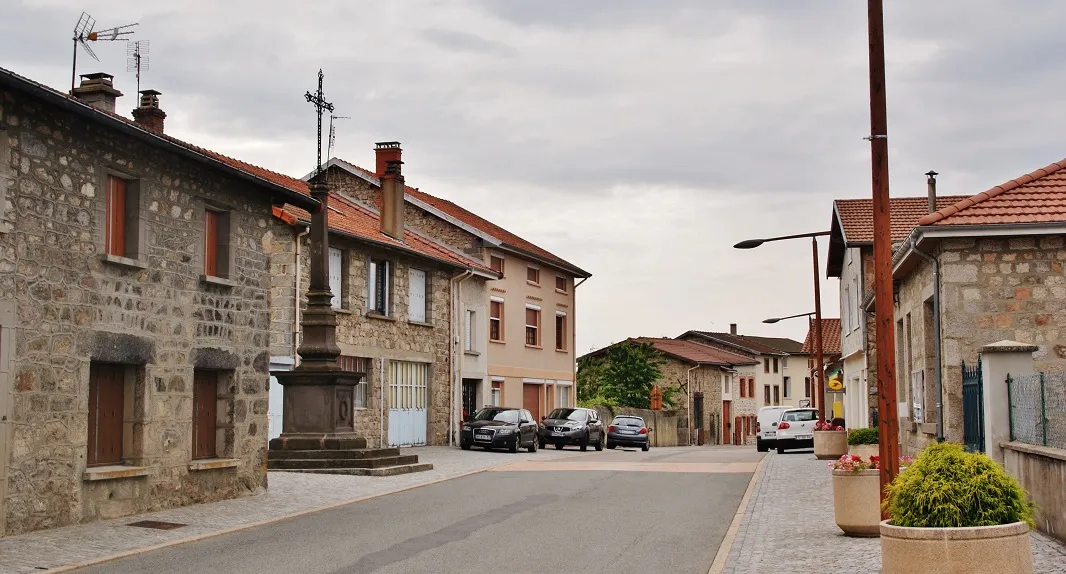 Photo showing: Le Village