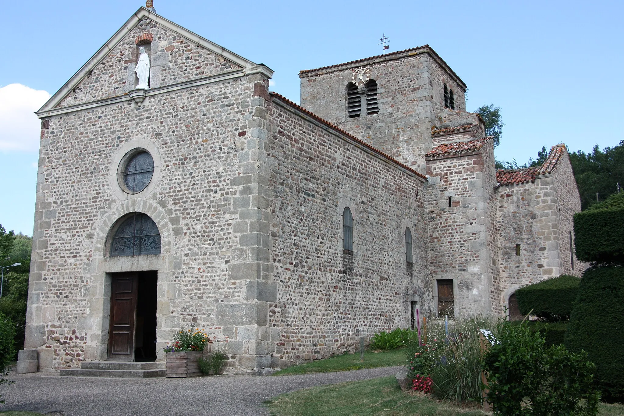 Photo showing: Salt-en-Donzy - Eglise Saint-Julien de Sal