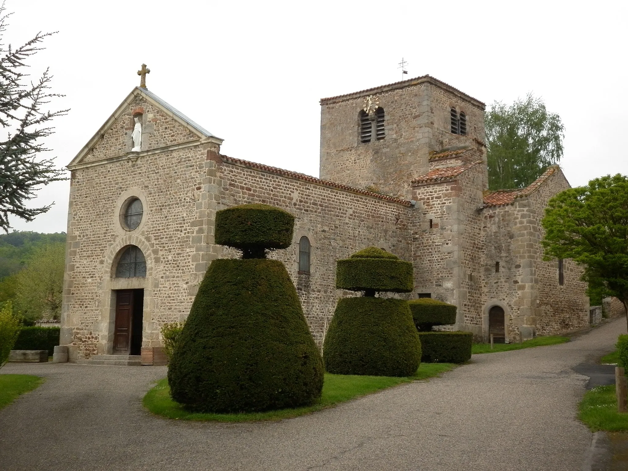 Photo showing: Église de la Nativité-de-Notre-Dame de Salt-en-Donzy