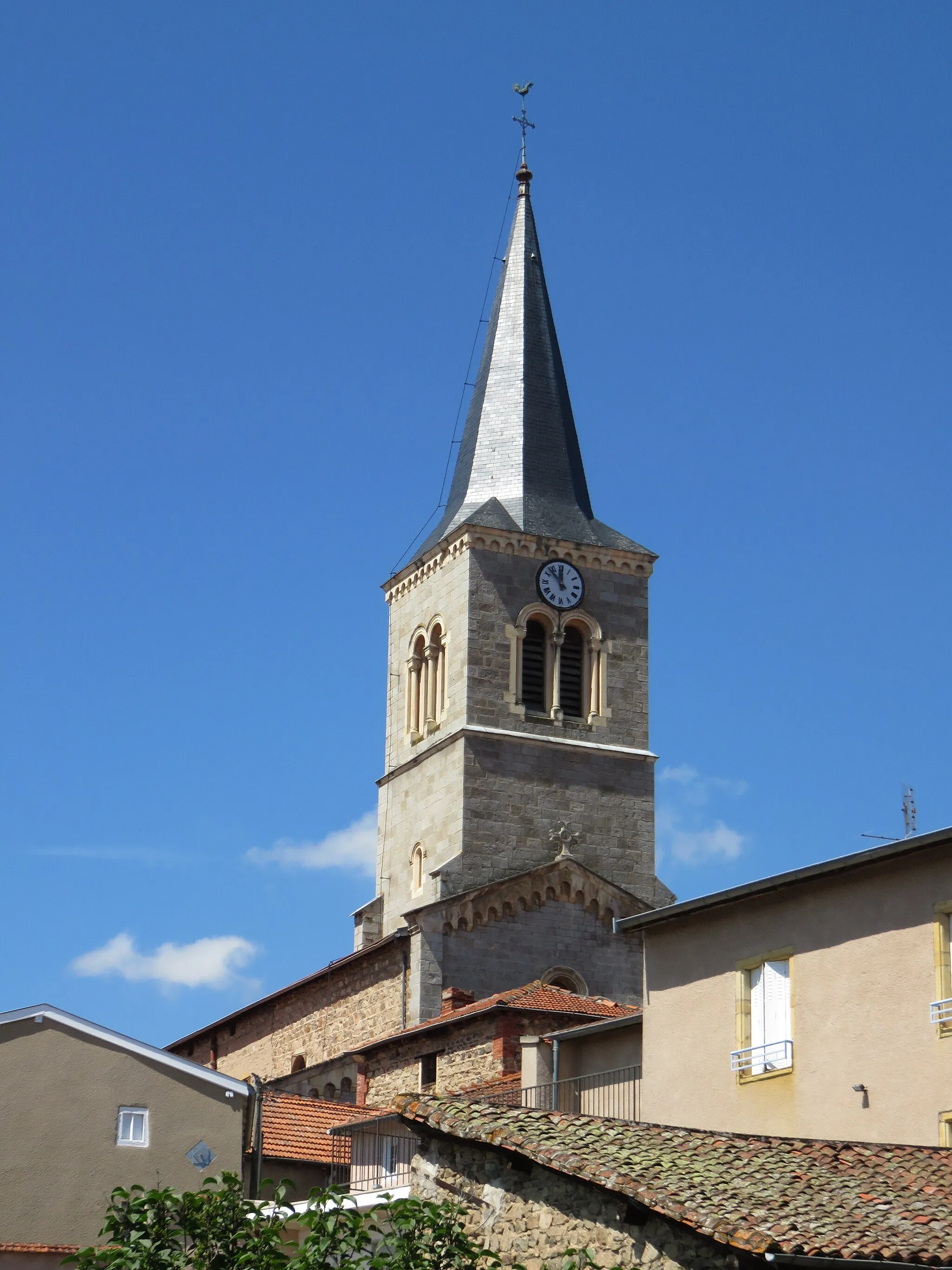 Photo showing: Clocher de l'église Saint-Martin de Villemontais (Loire, France).