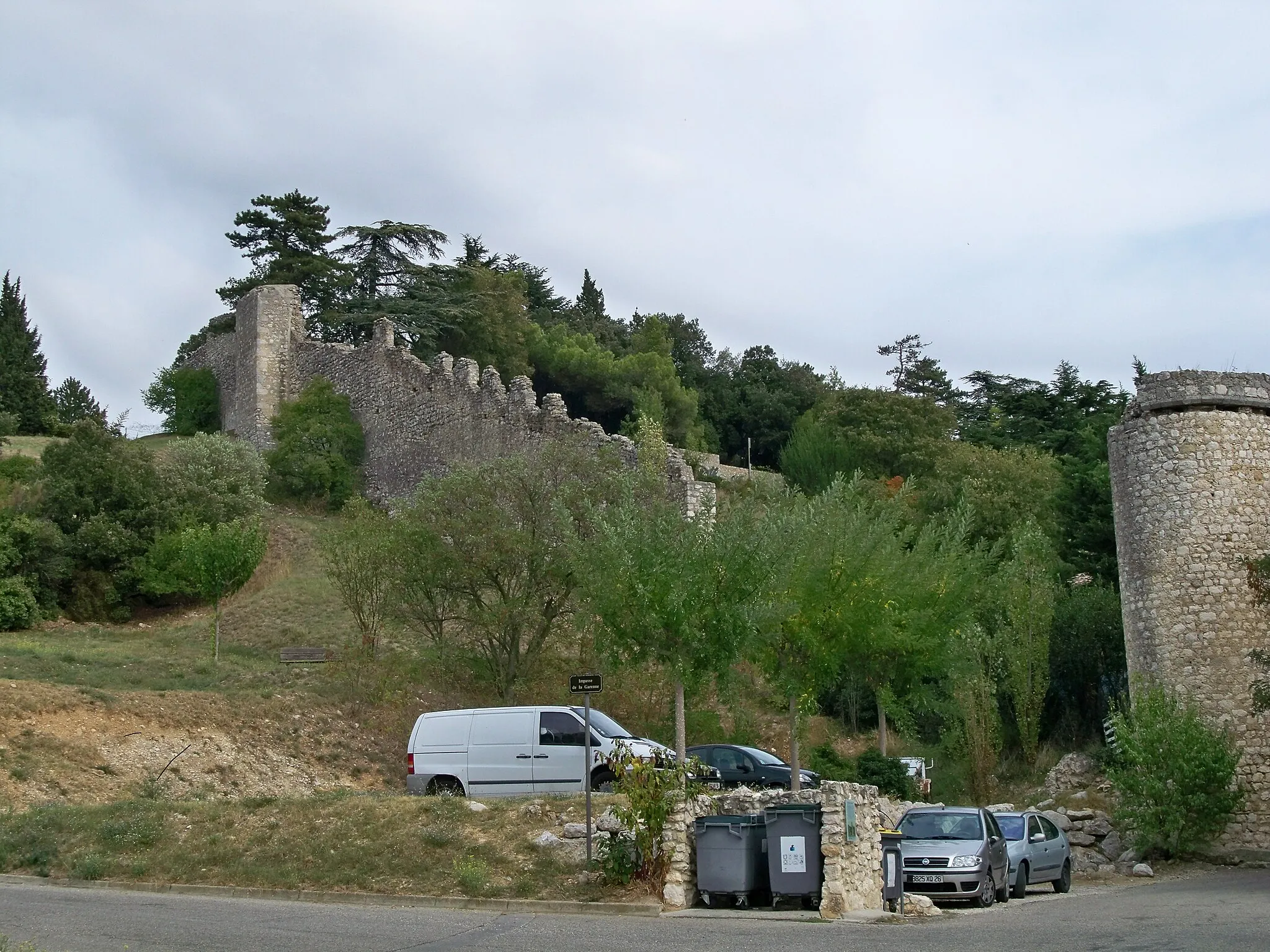 Photo showing: ancien remparts à Donzère