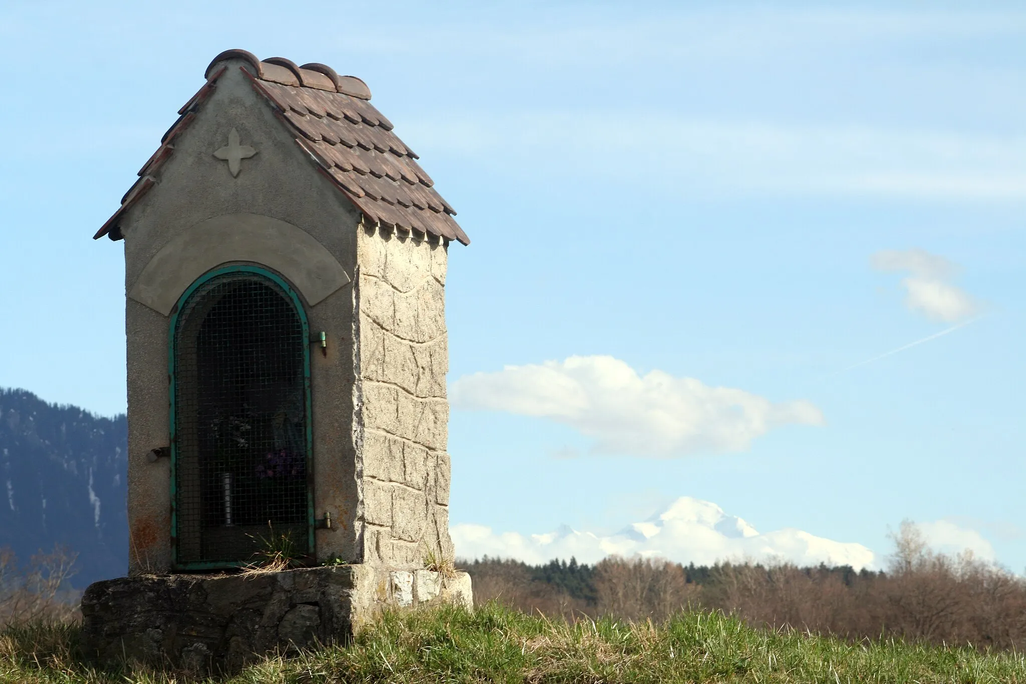 Photo showing: Vue du Mont-Blanc depuis le cimetière