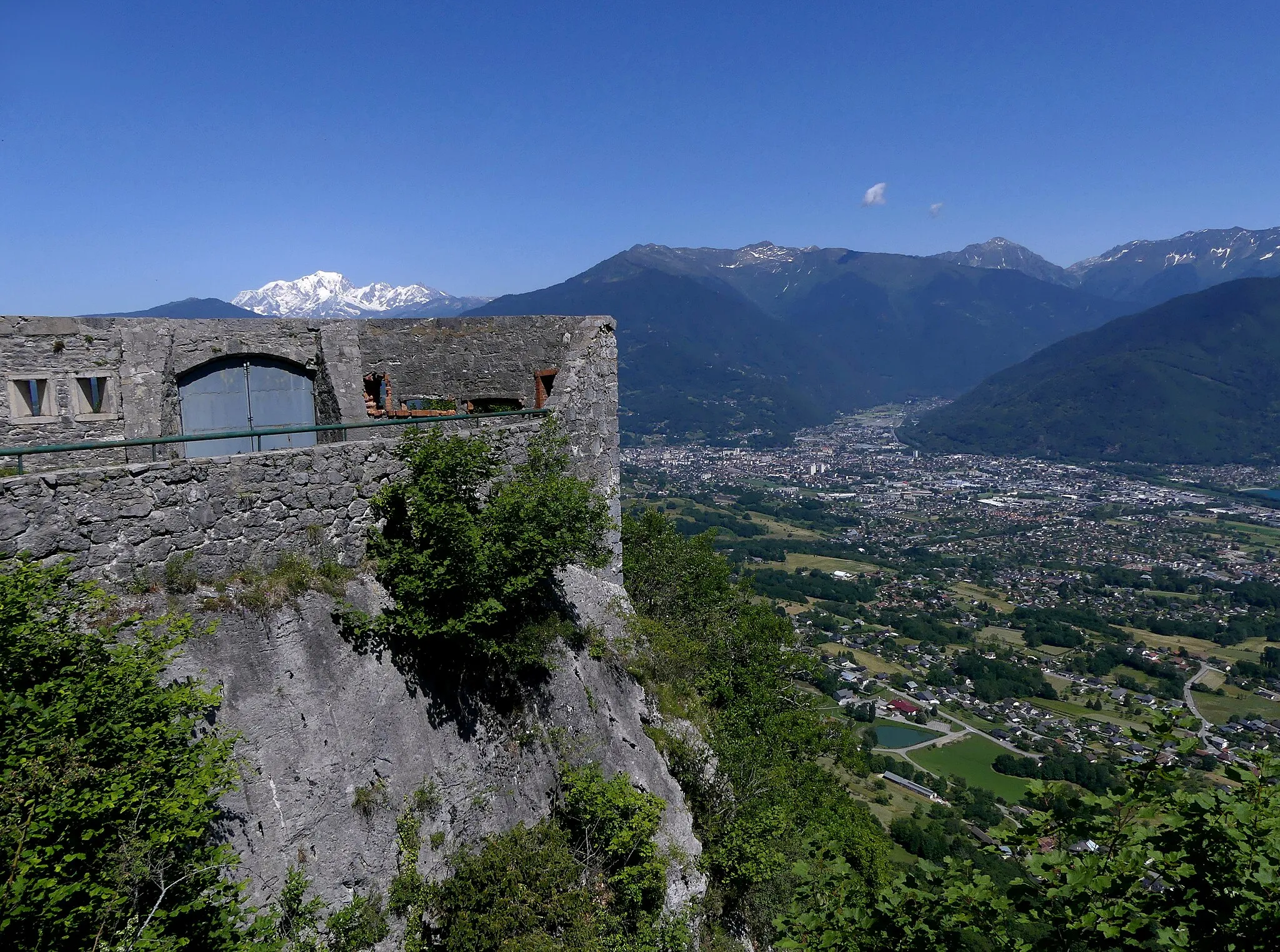 Photo showing: Sight, from Tamié fortification, of Albertville, Savoie, France.