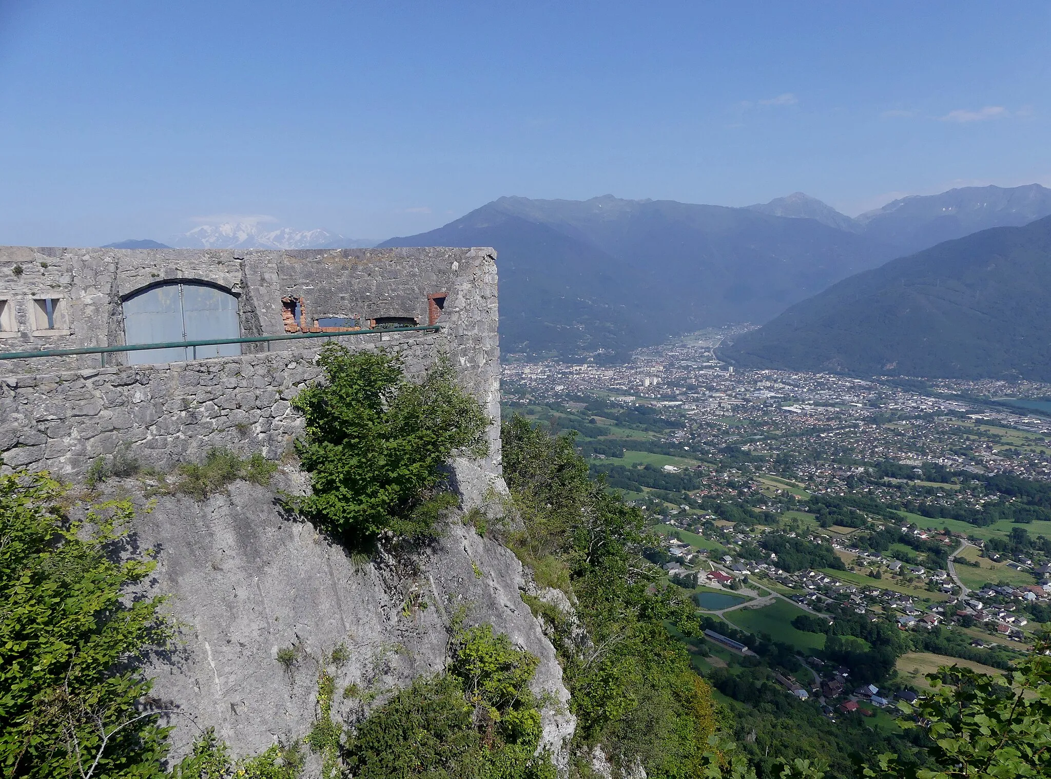 Photo showing: Sight, from Tamié fortification, of Albertville, Savoie, France.