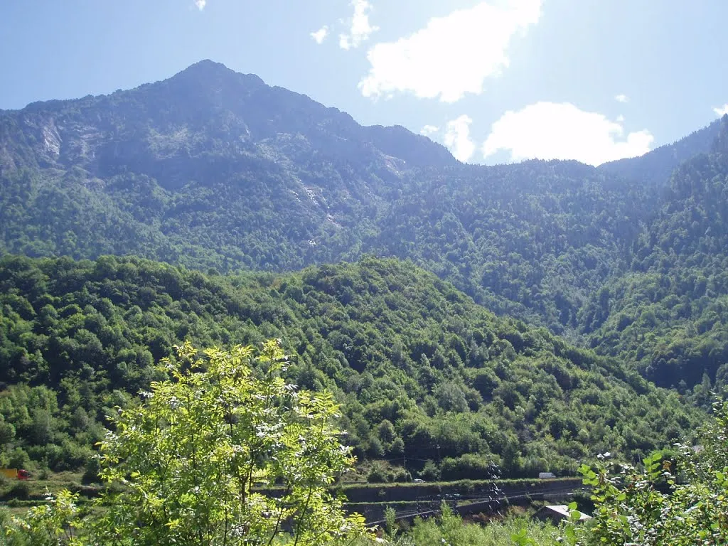 Photo showing: Livet-et-Gavet Massif du taillefer