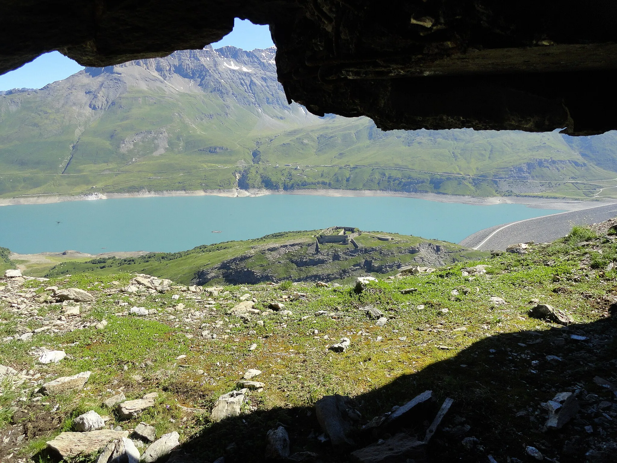 Photo showing: Il forte dalla Strada militare Bivio Varisello-Giaset-Malamot