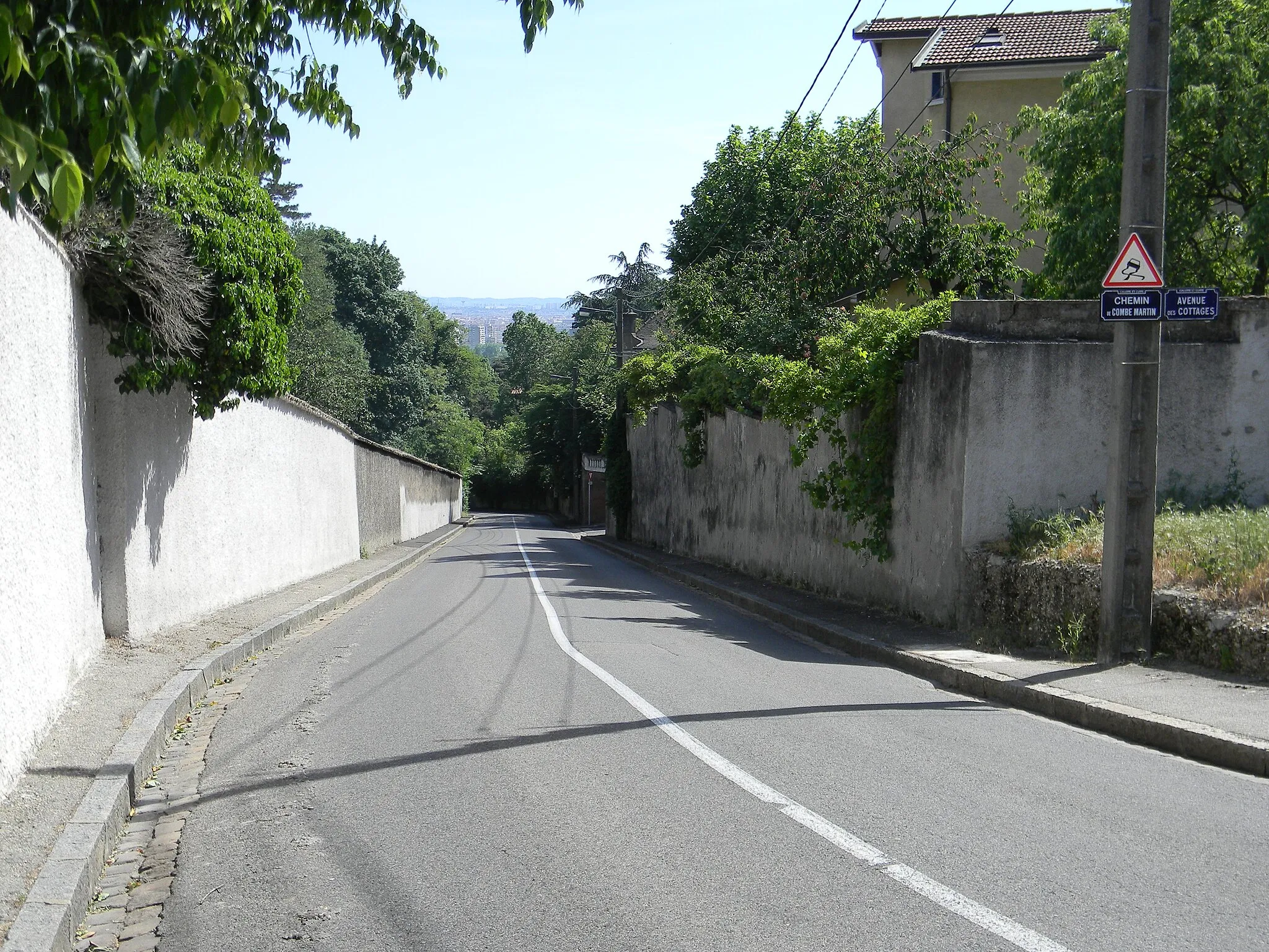 Photo showing: Montée du chemin de Combe Martin à Caluire-et-Cuire