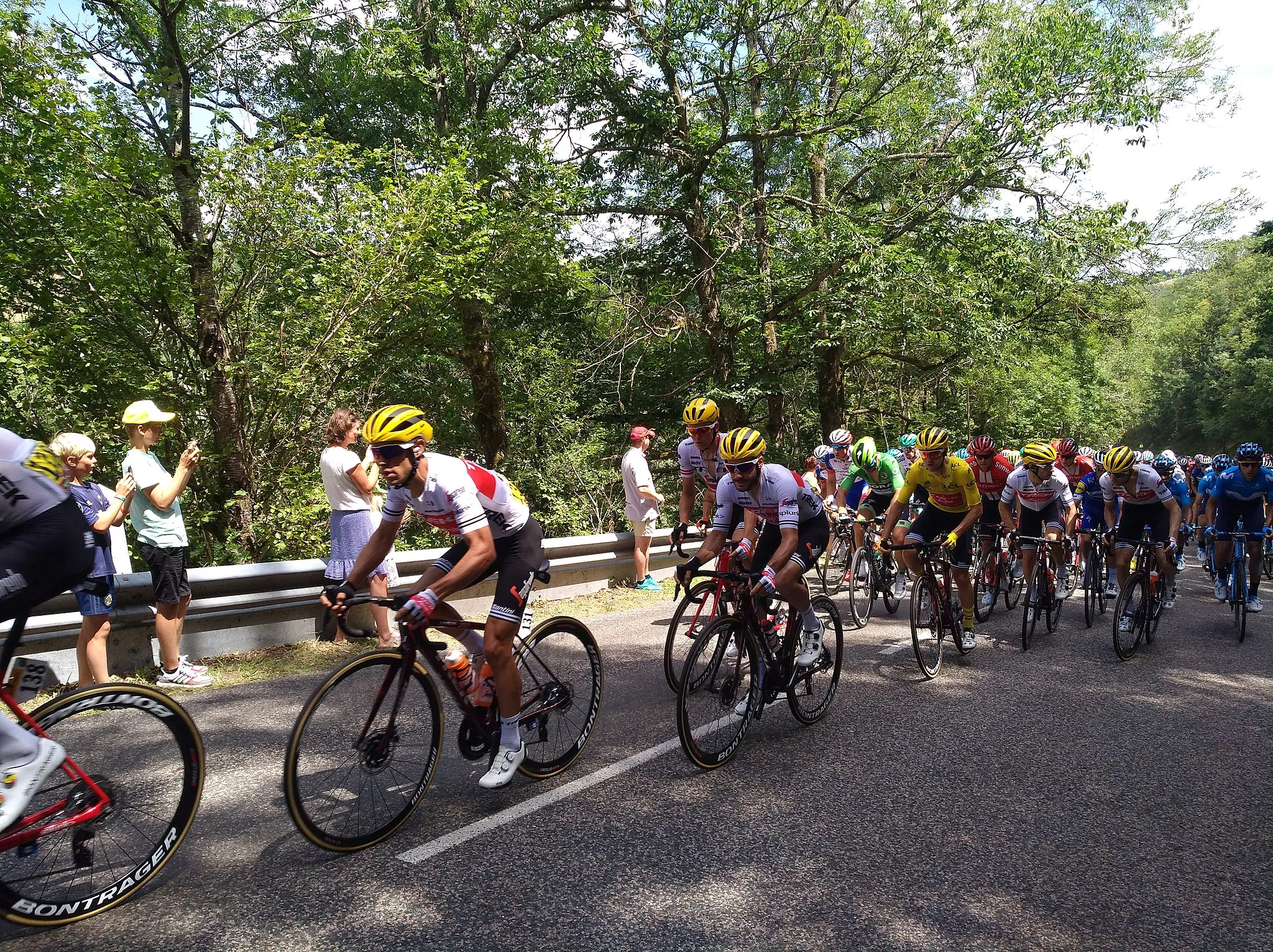 Photo showing: Passage du peloton dans le col de la Croix-Paquet, lors de la 8e étape du Tour de France 2019.