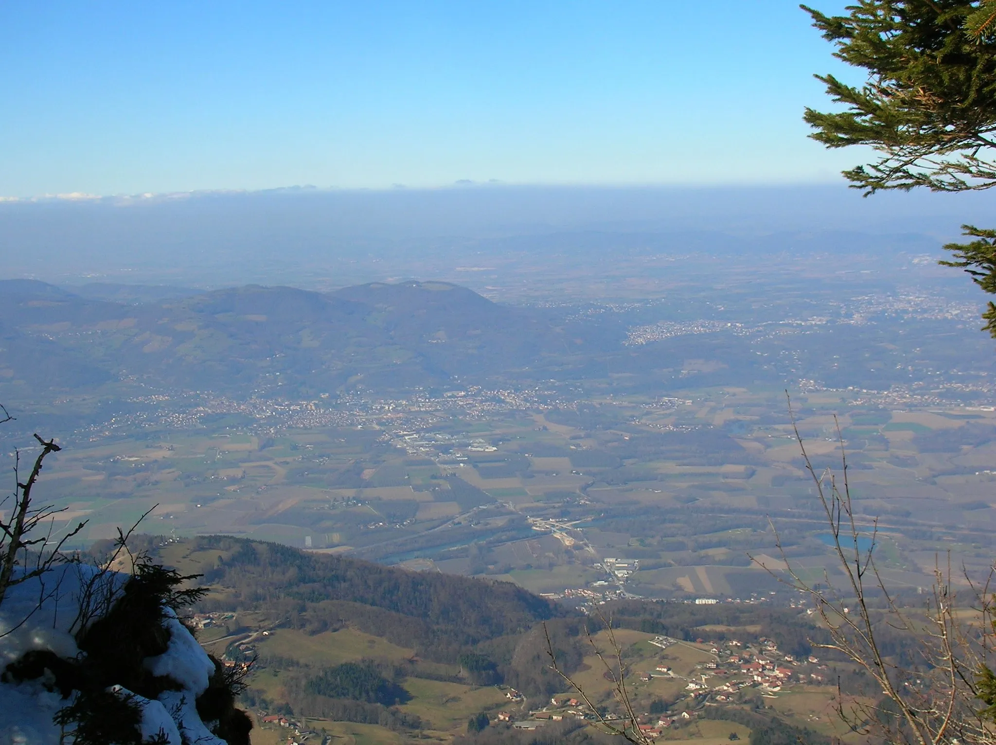 Photo showing: Panorama vu depuis La Grande Brèche (Gève, Autrans, Isère, AuRA, France). Vue sur Montaud et sur la vallée de l'Isère et le voironnais.