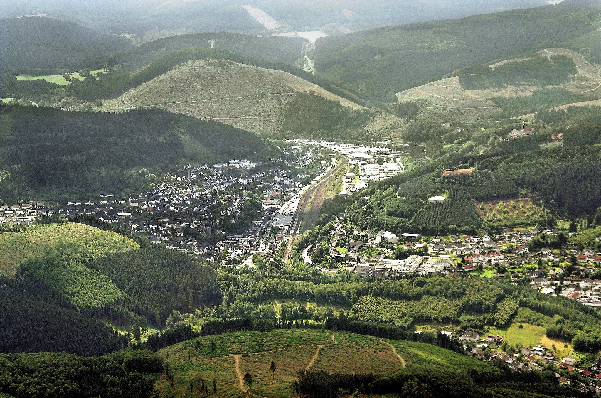 Photo showing: Aerial view of Lennestadt-Altenhundem (seen from the north)