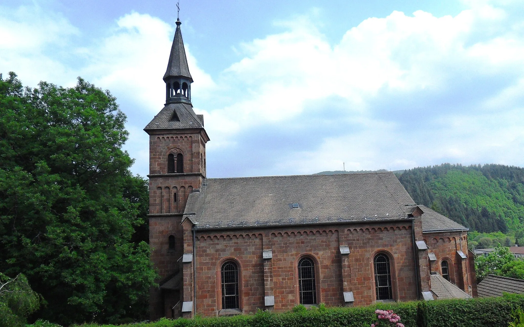 Photo showing: Denkmalgeschützte evangelische Kirche