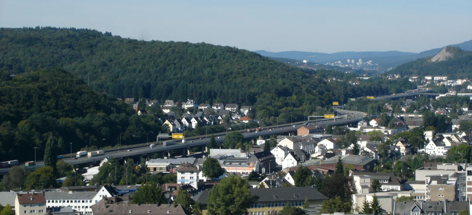 Photo showing: Routing of the municipal's Autobahn Hüttentalstraße through Siegen and Siegen-Weidenau.