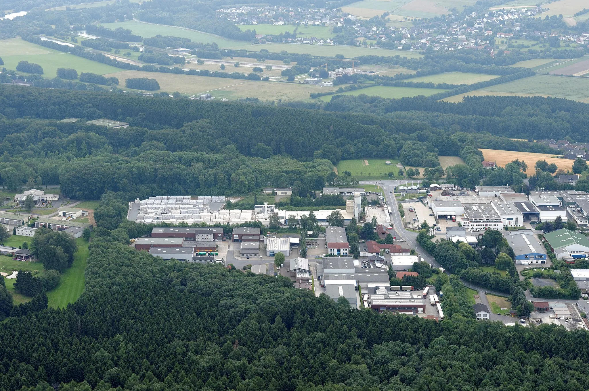 Photo showing: Fotoflug Sauerland-Nord. Wickede (Ruhr): Industriegebiet Westerhaar.