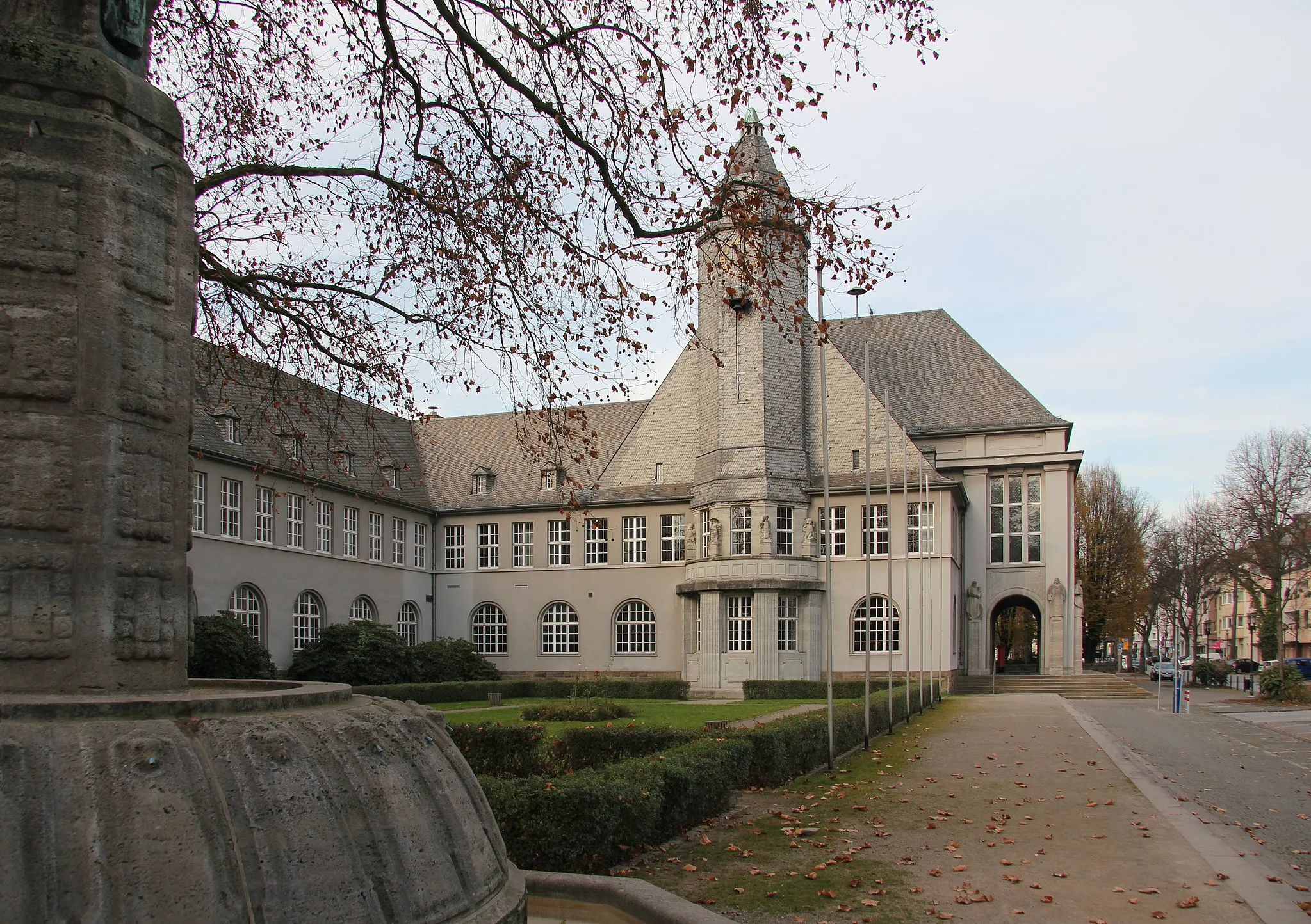 Photo showing: Schwerter Rathaus von 1914