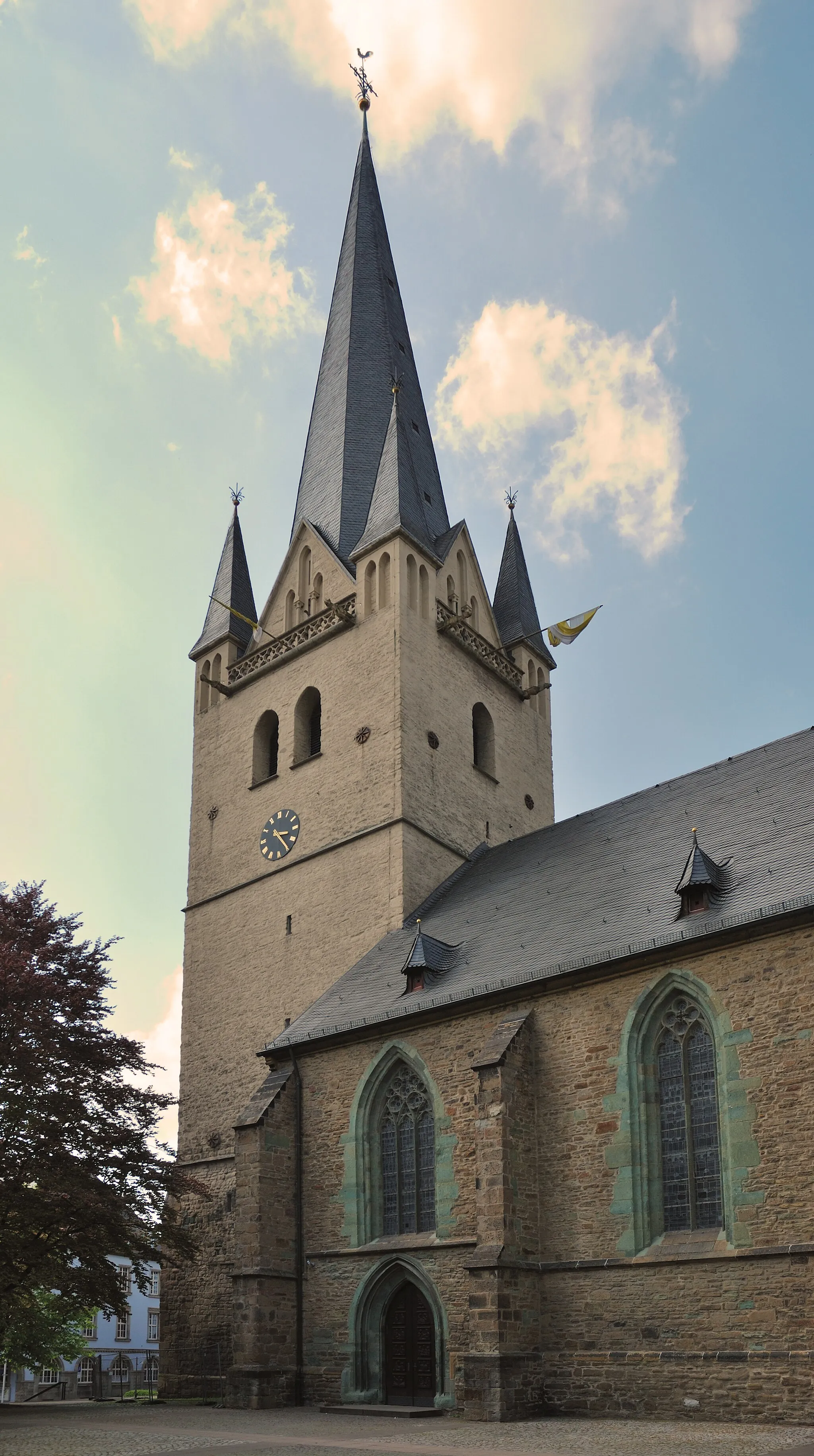 Photo showing: St. Vincenz in Menden im Sauerland, Seitentür