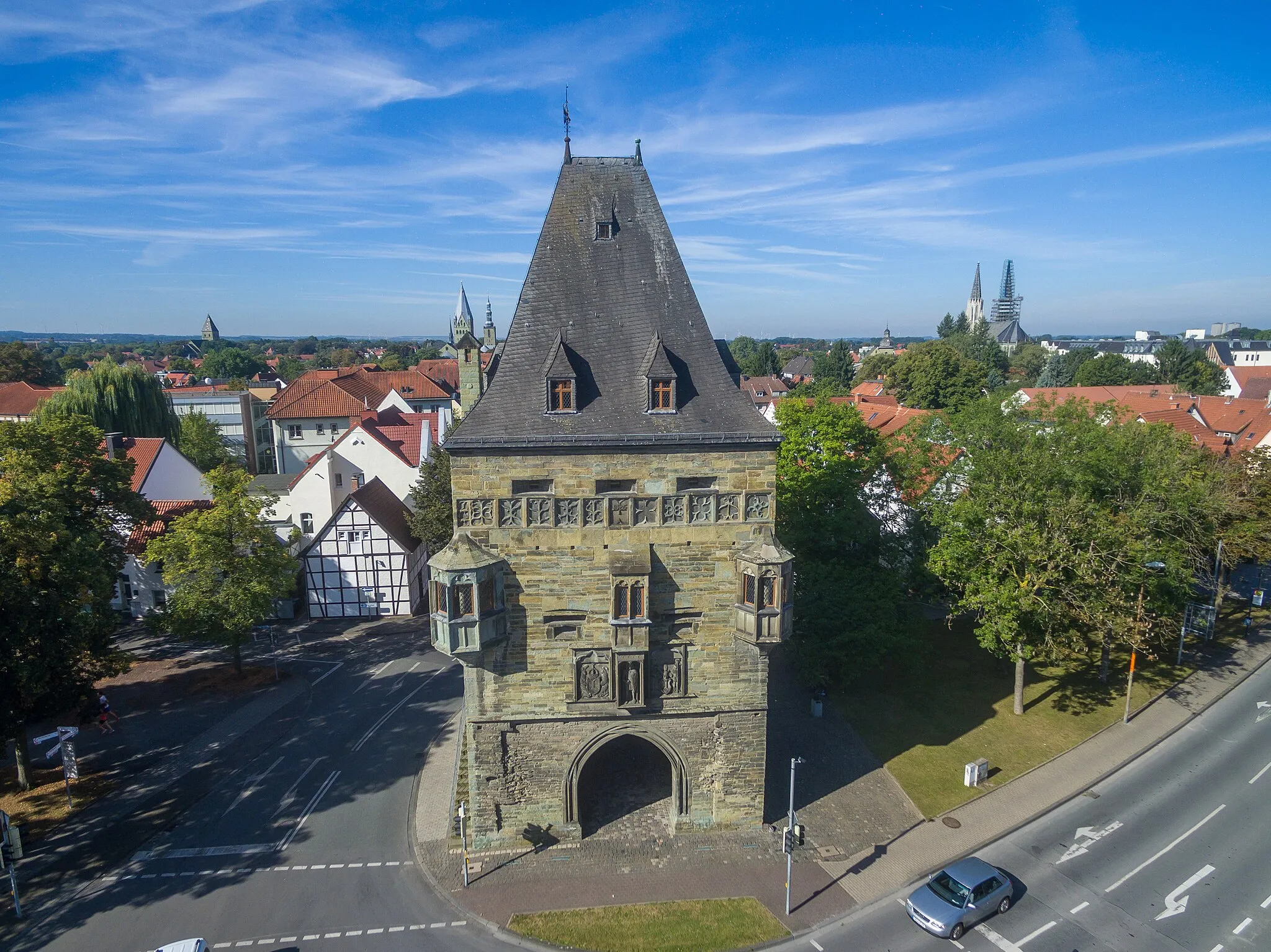 Photo showing: Osthofen Gate