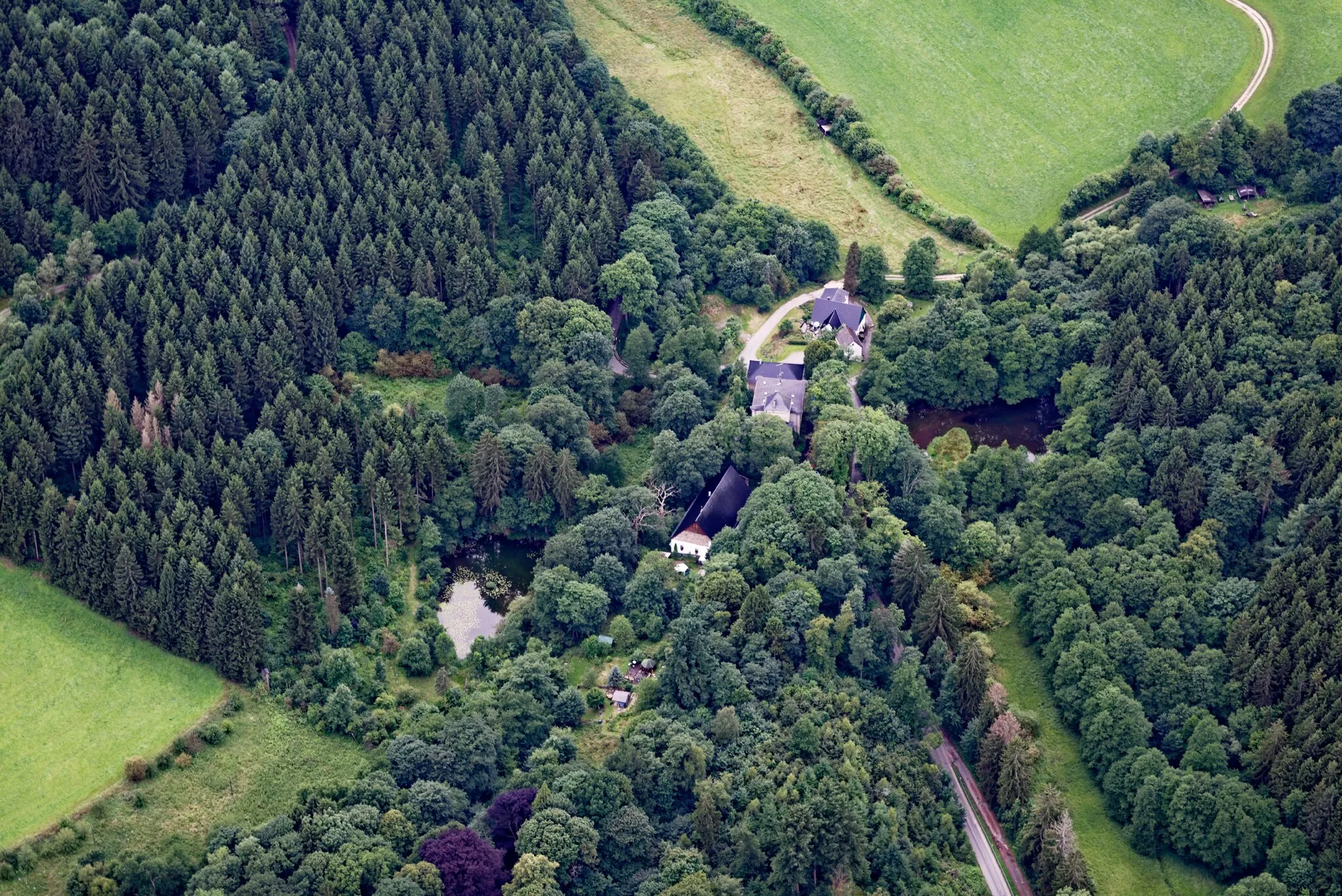 Photo showing: Schloss Oedenthal mit Oedenthaler Wassermühle

The production, editing or release of this file was supported by the Community-Budget of Wikimedia Deutschland.
To see other files made with the support of Wikimedia Deutschland, please see the category Supported by Wikimedia Deutschland.
العربية ∙ বাংলা ∙ Deutsch ∙ English ∙ Esperanto ∙ français ∙ magyar ∙ Bahasa Indonesia ∙ italiano ∙ 日本語 ∙ македонски ∙ മലയാളം ∙ Bahasa Melayu ∙ Nederlands ∙ português ∙ русский ∙ svenska ∙ українська ∙ +/−