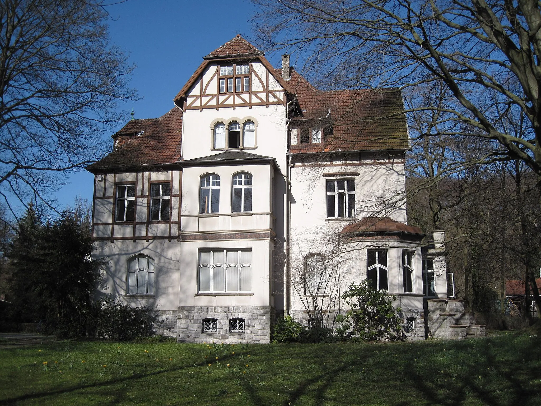 Photo showing: Felsenmeer-Museum, denkmalgeschützte Jugendstil-Villa „Grah“ in Hemer, Hönnetalstraße 21.