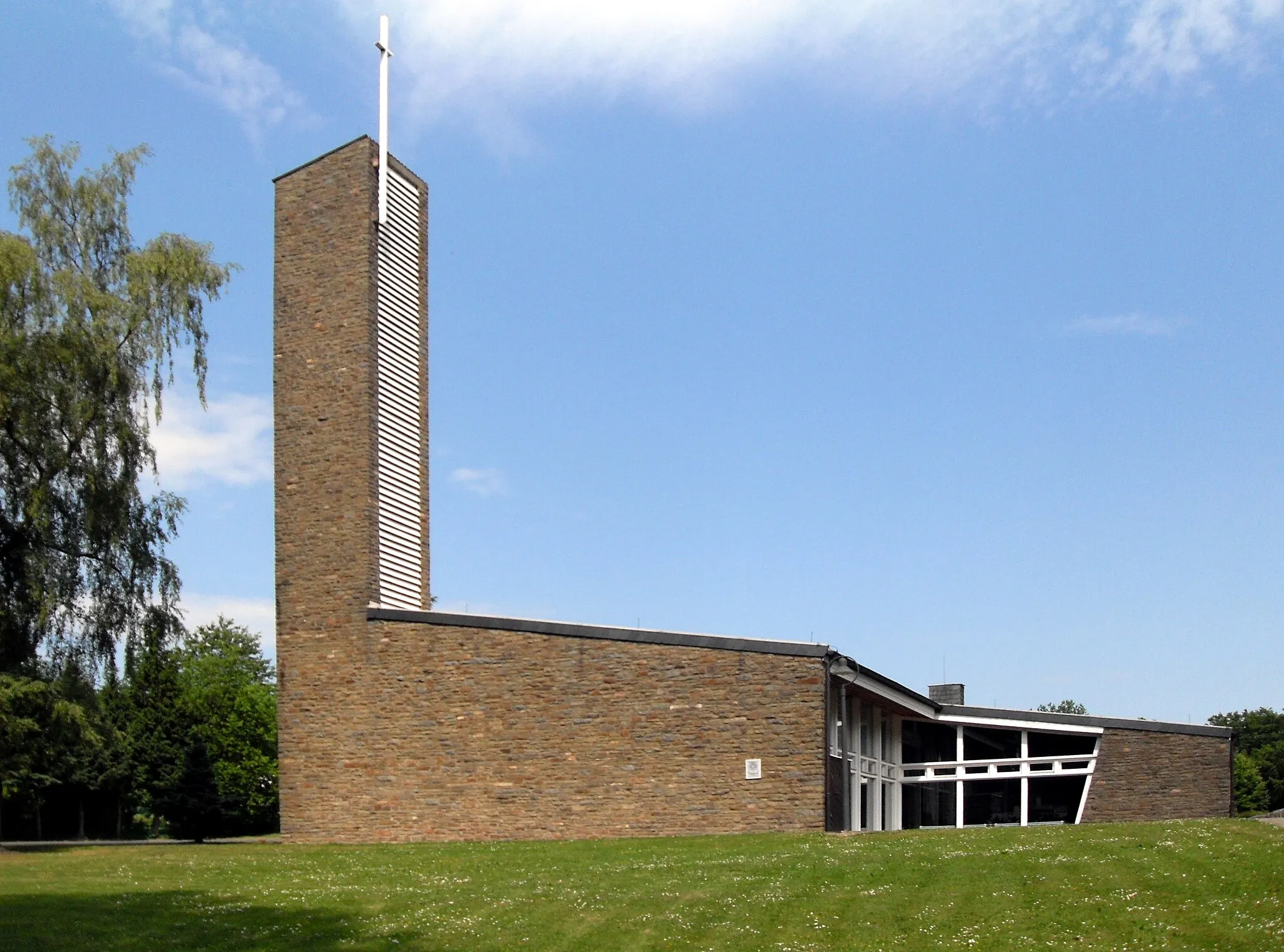 Photo showing: Evangelische Kirche in Roßbach