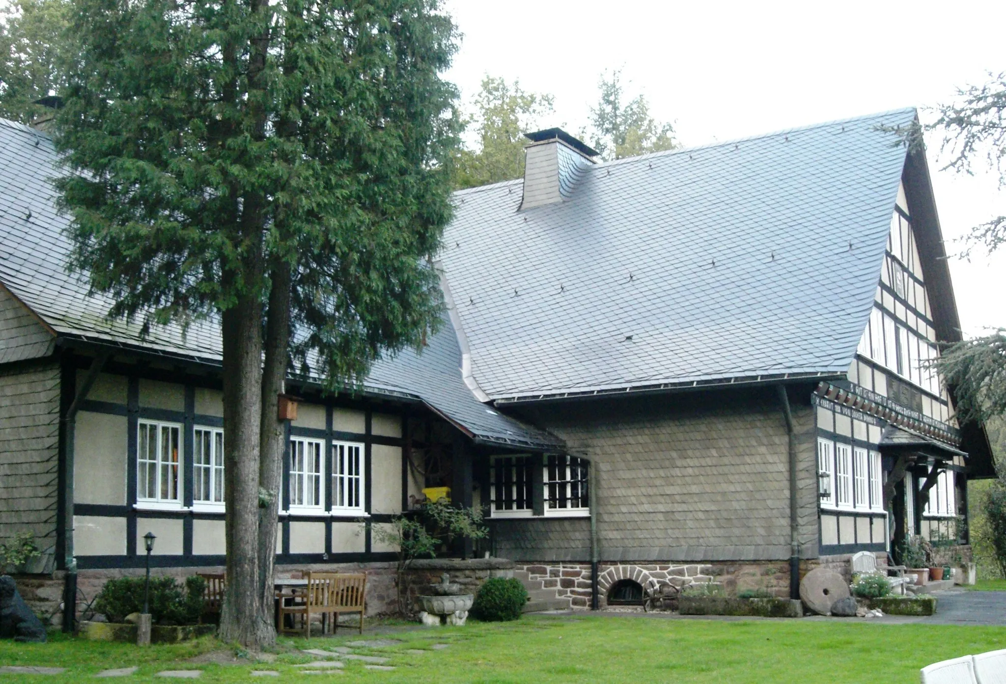 Photo showing: Im Jahr 1938 erbautes repräsentatives Wohnhaus; Erbauerin des denkmalgeschützten Hauses war die Heimatdichterin Josefa Berens - Totenohl